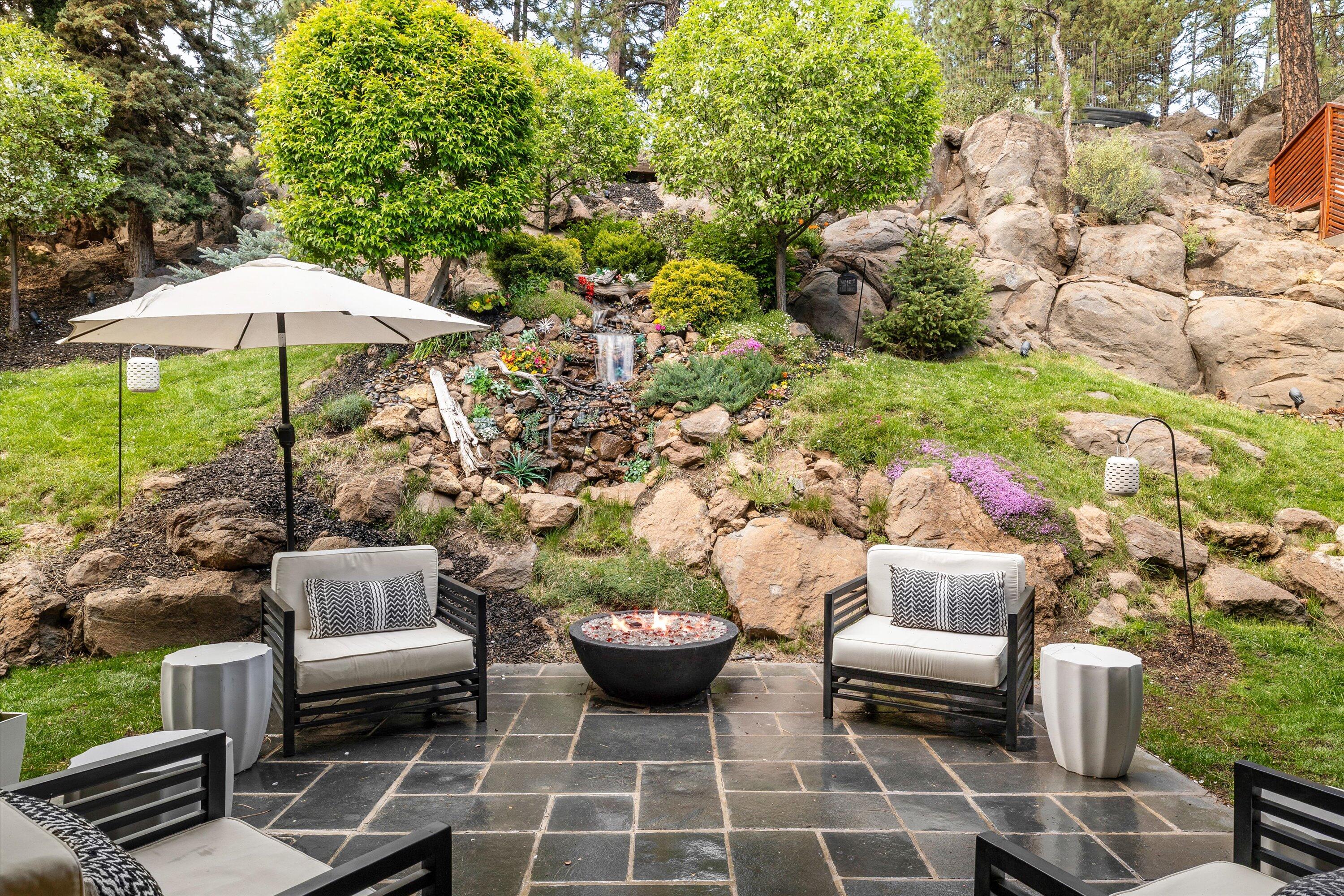 Private Hillside Retreat on Bend’s Westside