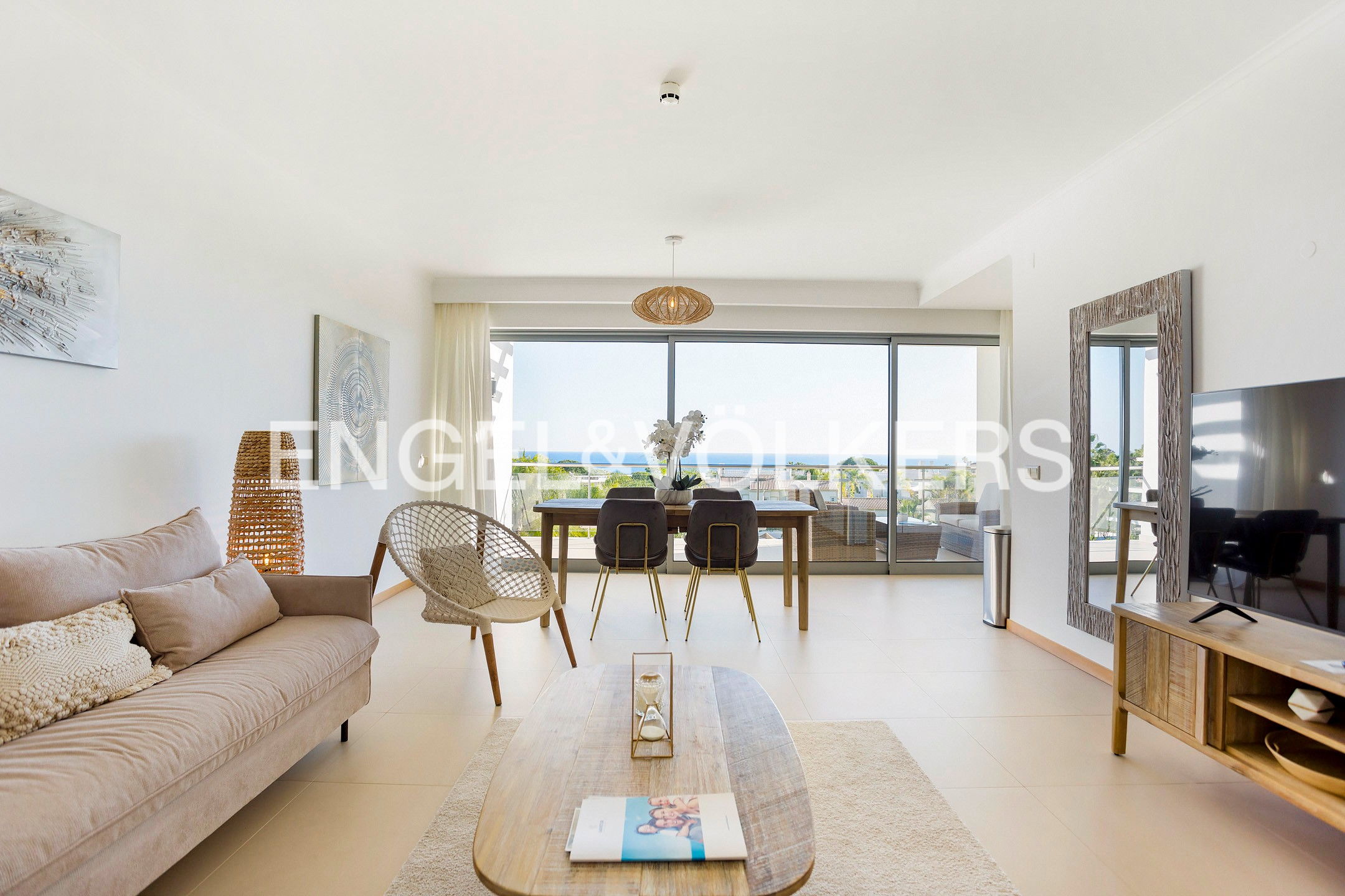 Apartment T1 with sea view 600m to the beach