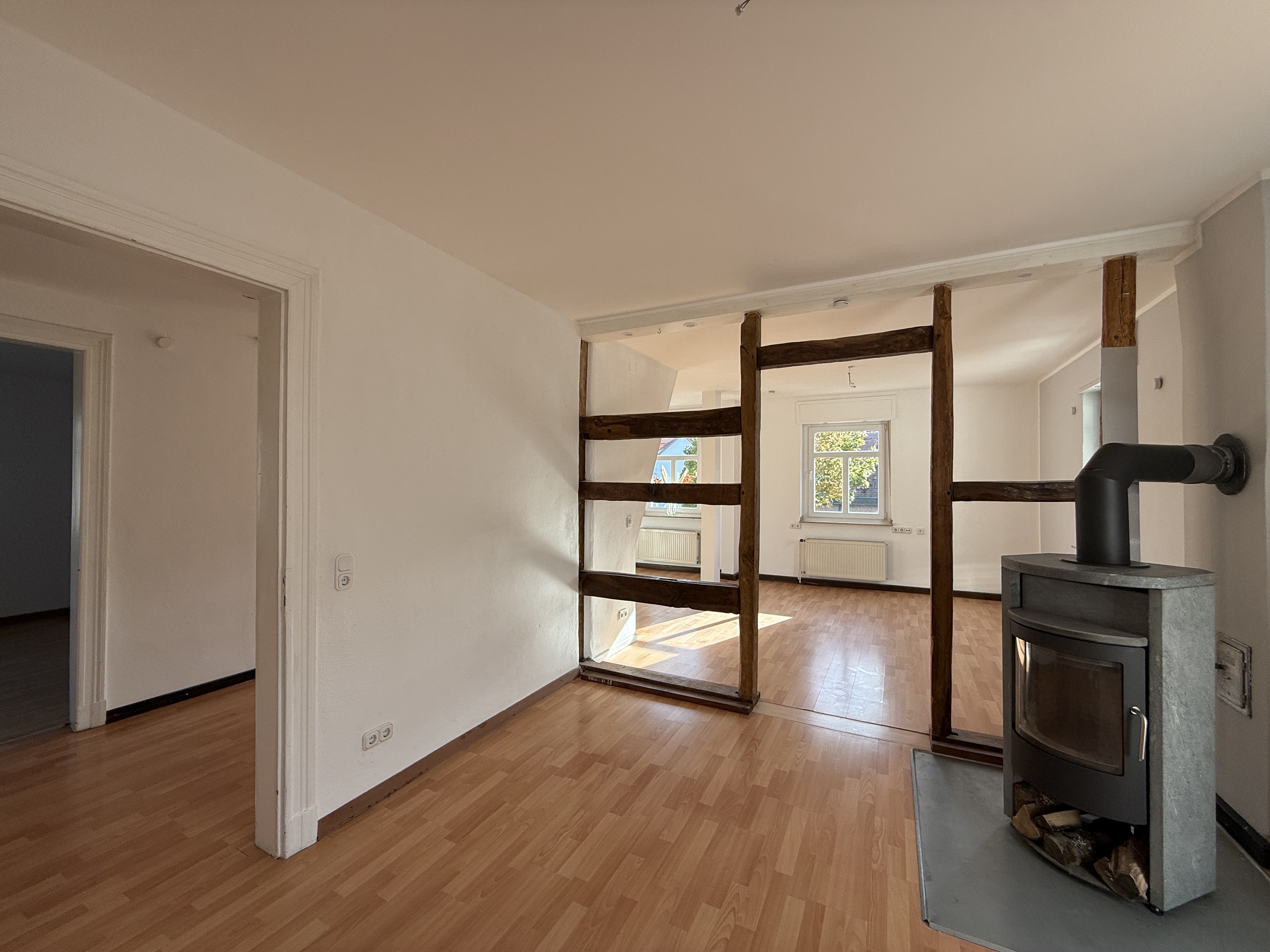 Helles Wohnen mit Dachterrasse, Wintergarten und privatem Garten