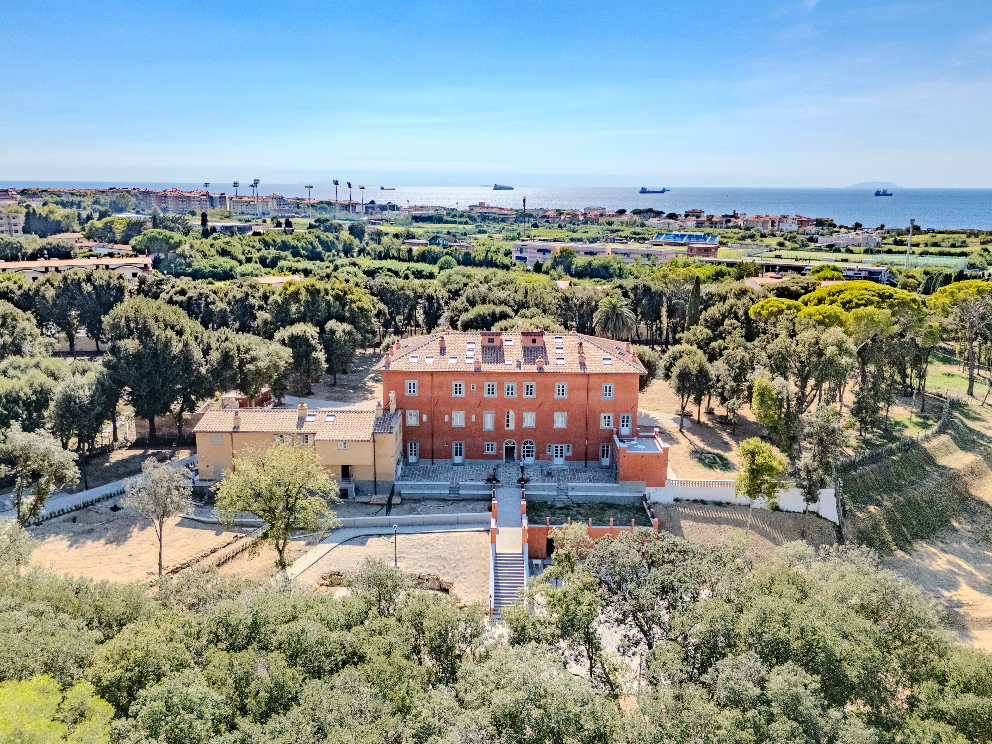 VILLA OMBROSA — Experience Tuscan elegance