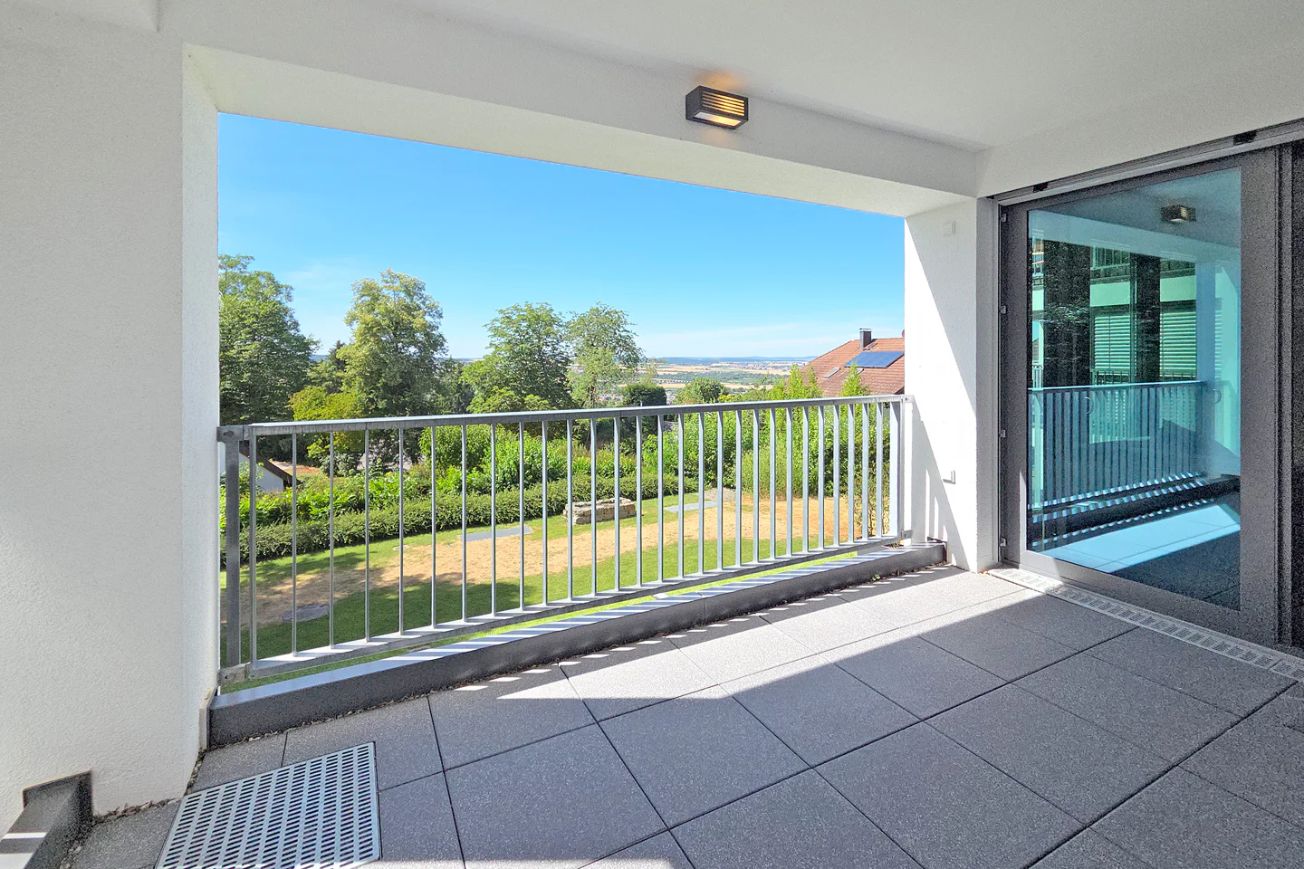 Wohnen in Aussichtslage: Maisonettewohnung mit Haus-Feeling und großem Garten - Foto 5