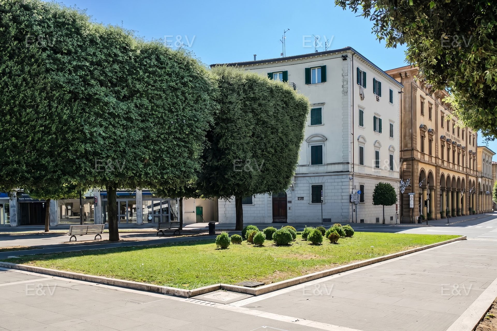 Eine helle Wohnung im Obergeschoss, im Herzen von Arezzo