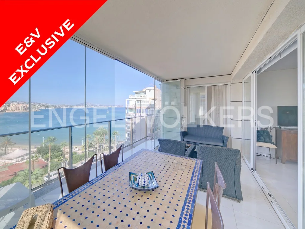 Superb Apartment by the sandy Beach in Calpe