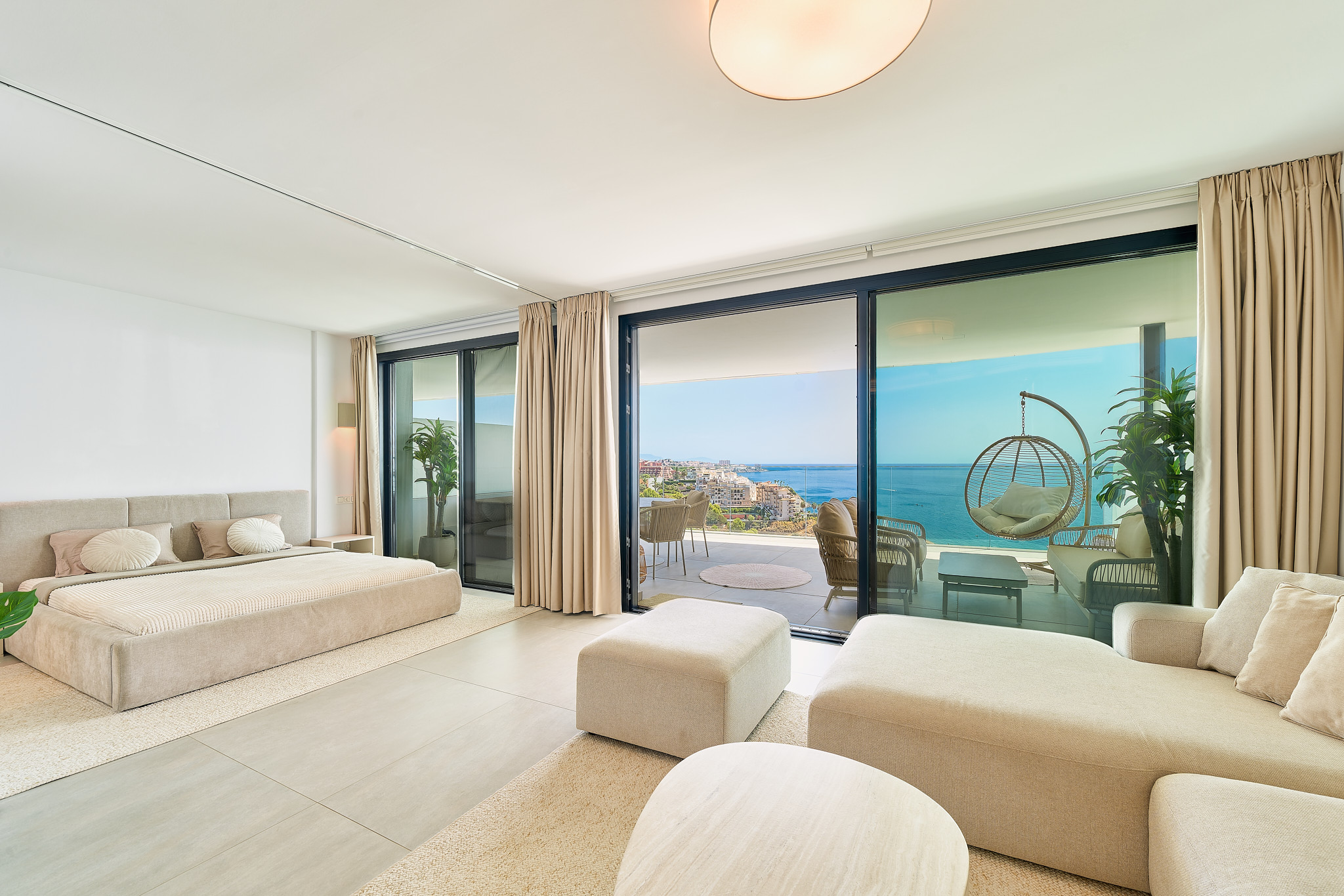 Modern apartment near the beach and seafront promenade