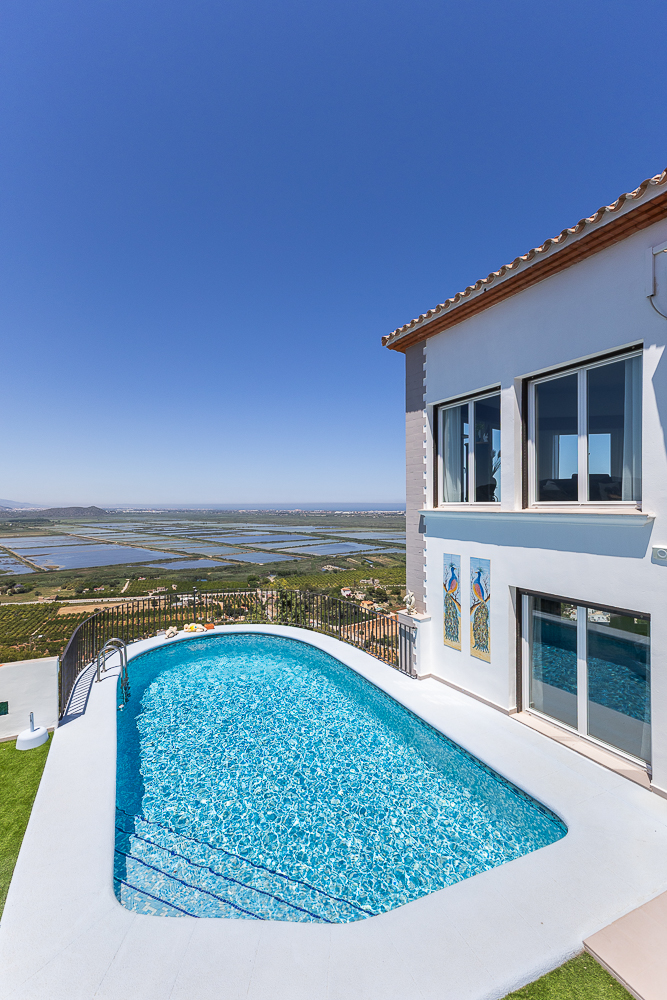 Exclusive villa with breathtaking panoramic views in Monte Pego