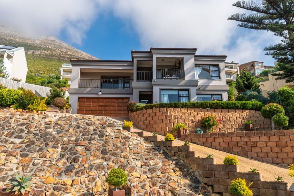 Three Living Spaces. Spectacular Sea Views. One Rare Opportunity.