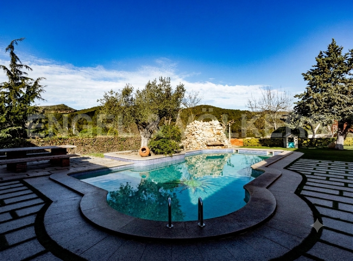 Exclusiva finca en Torrelles de Llobregat: naturaleza, tranquilidad y múltiples posibilidades de inversión