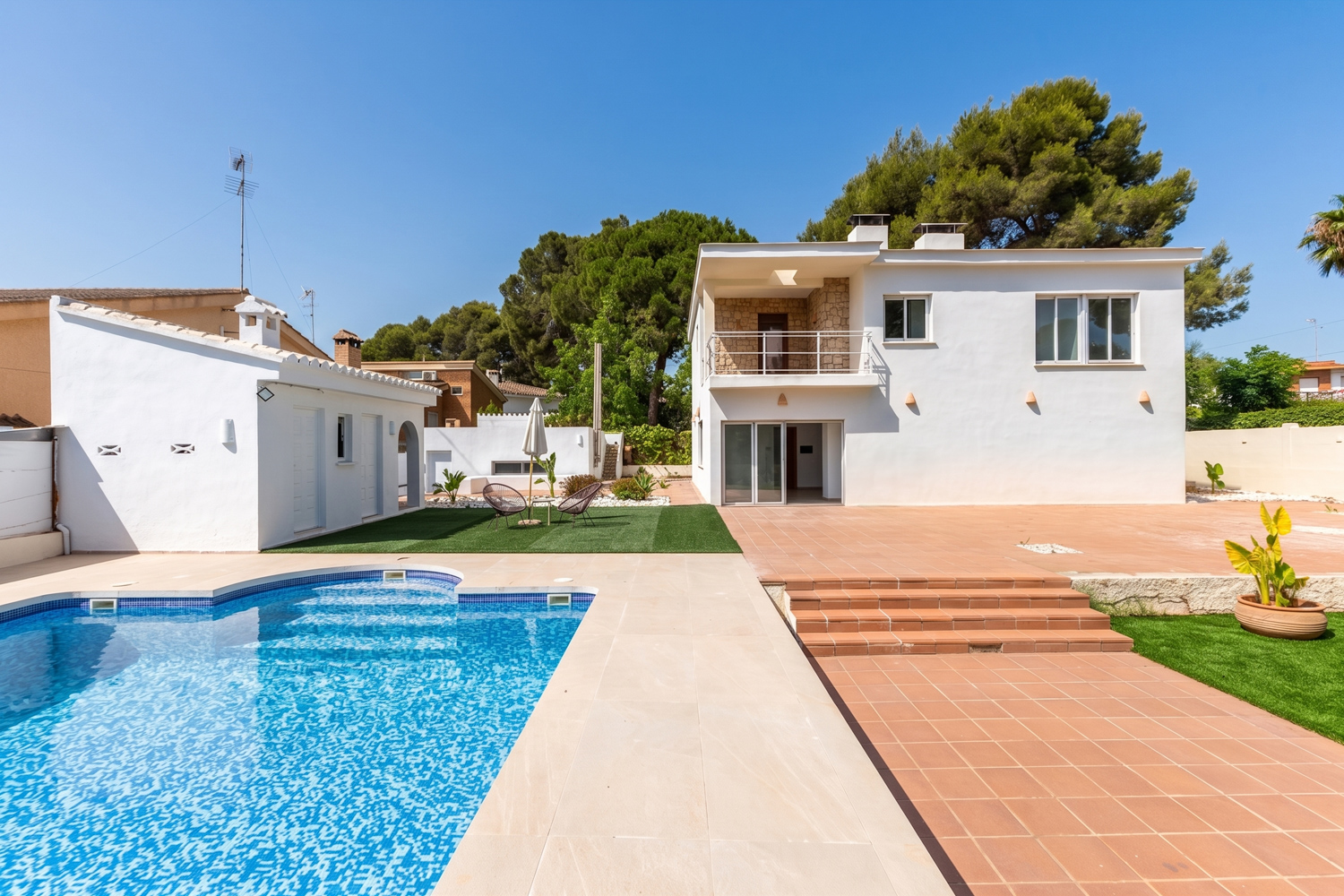 Property in need of renovation in La Cañada with a swimming pool, La Cañada, Paterna, Valencia