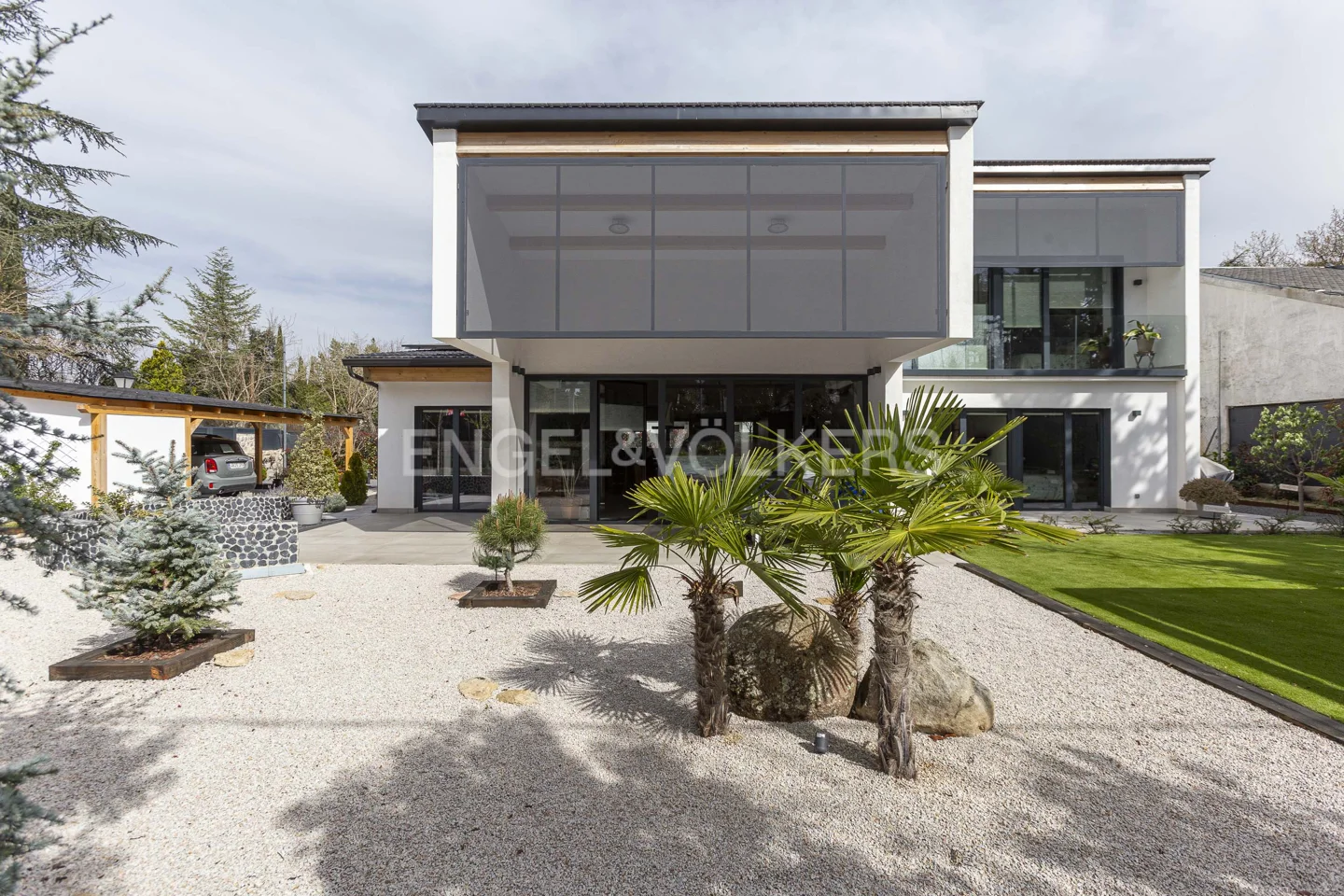 Live in Sustainable Luxury! Eco-efficient House Valdemorillo