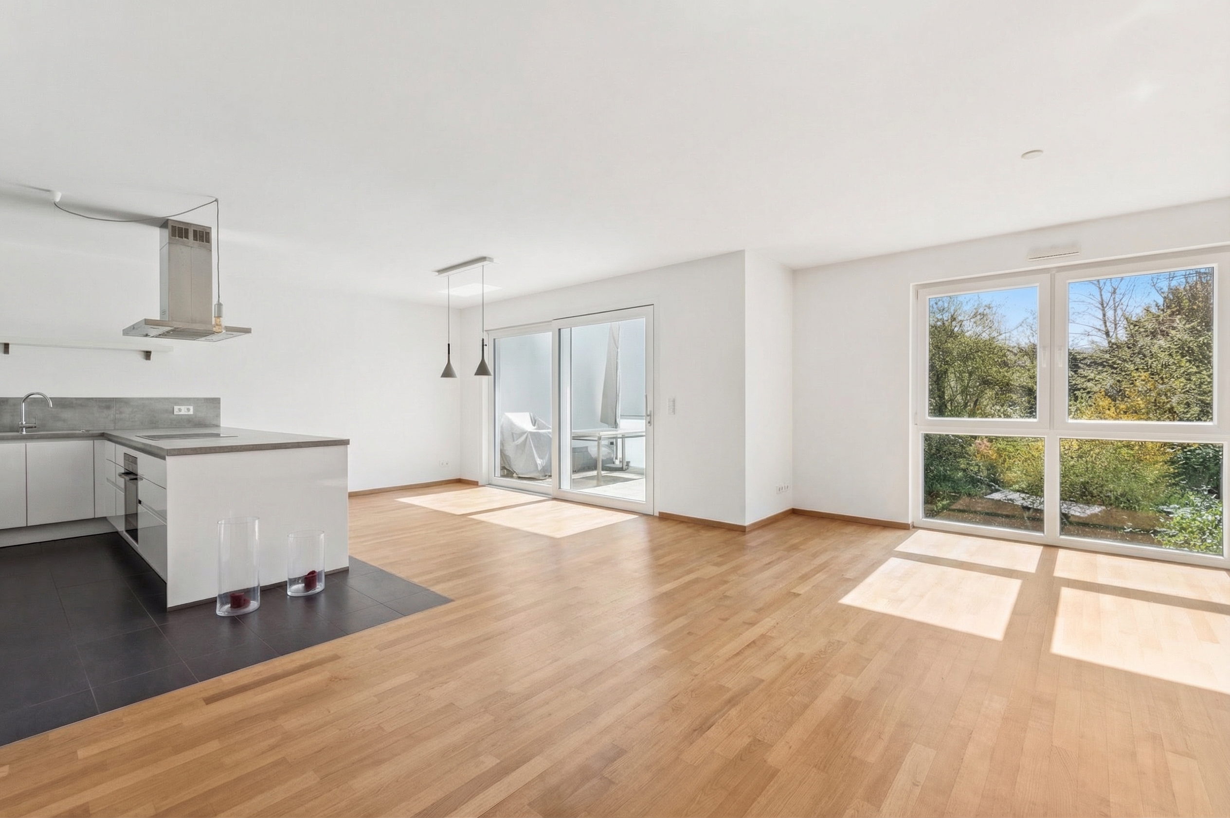 Exclusive 4-room apartment with balcony