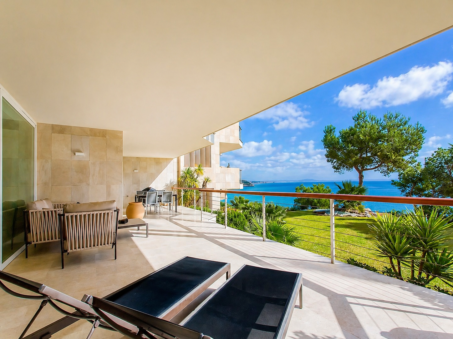 Exclusive frontline apartment in Cala Vinyas with direct sea access