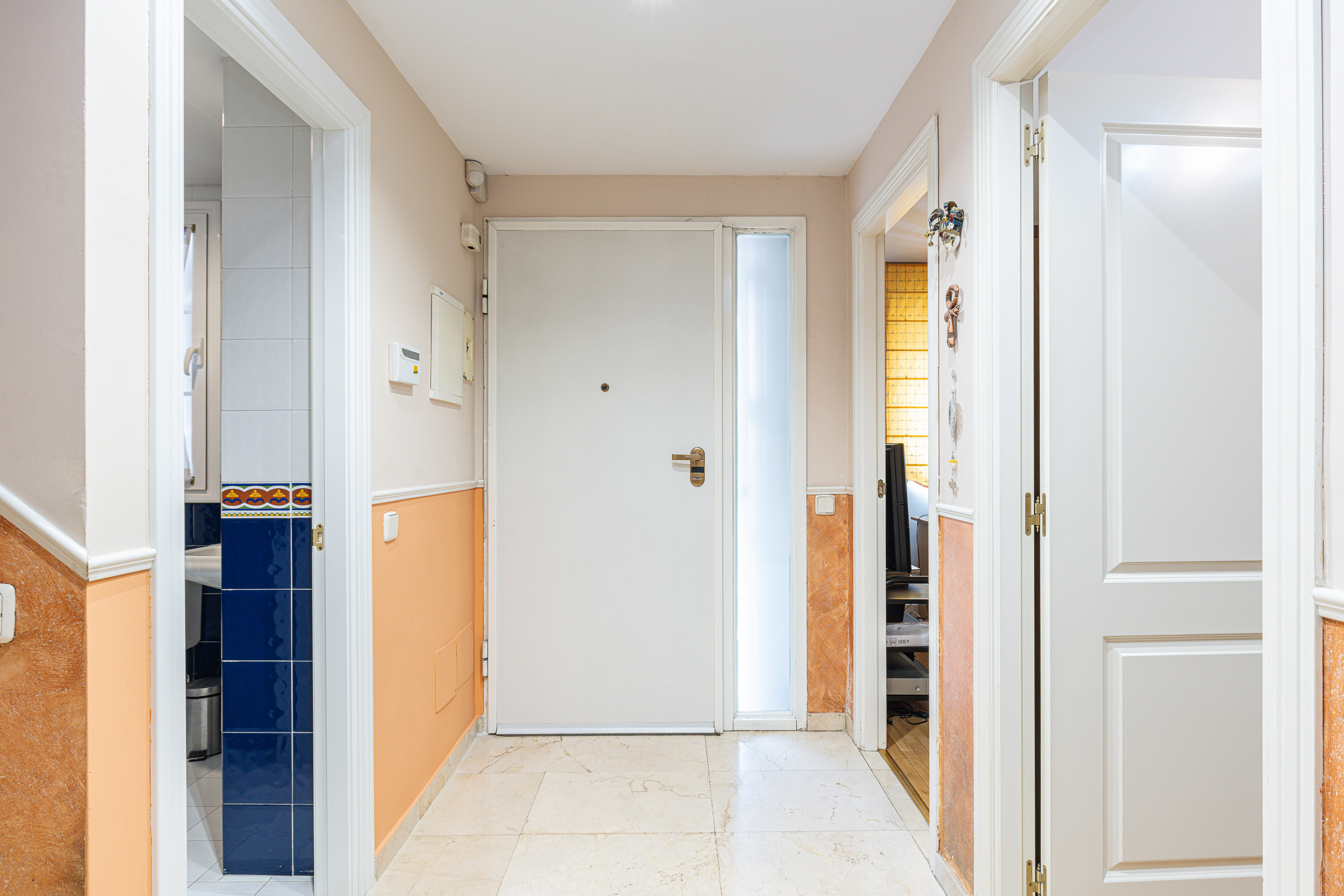 Spectacular semi-detached villa with private patio and pool in the heart of Las Rozas