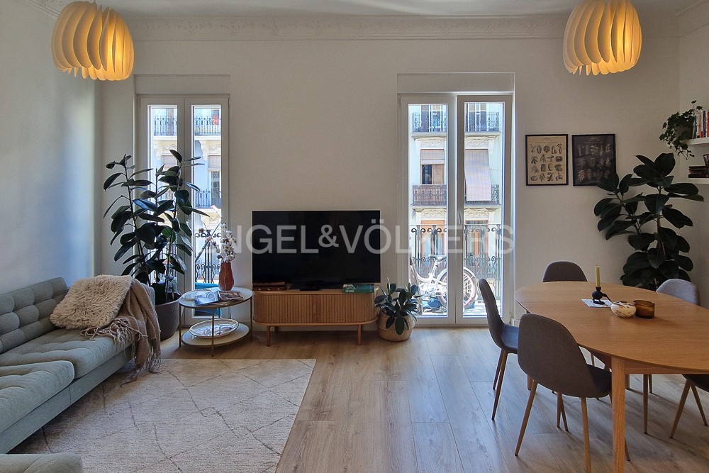 Bright centrally located refurbished property