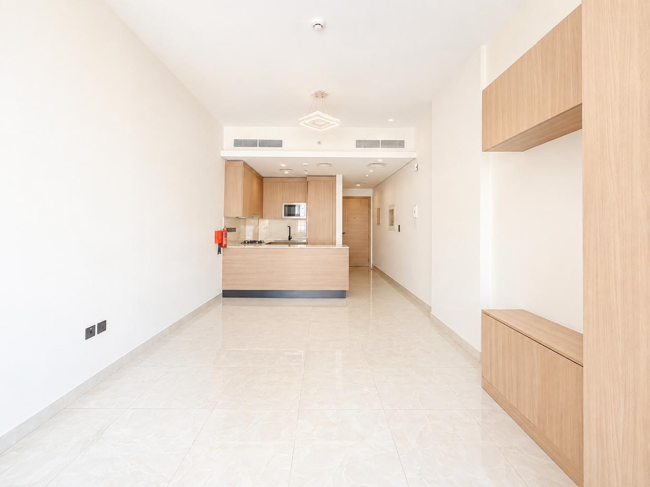 Vacant  |  Unfurnished  |  Flexible Cheques