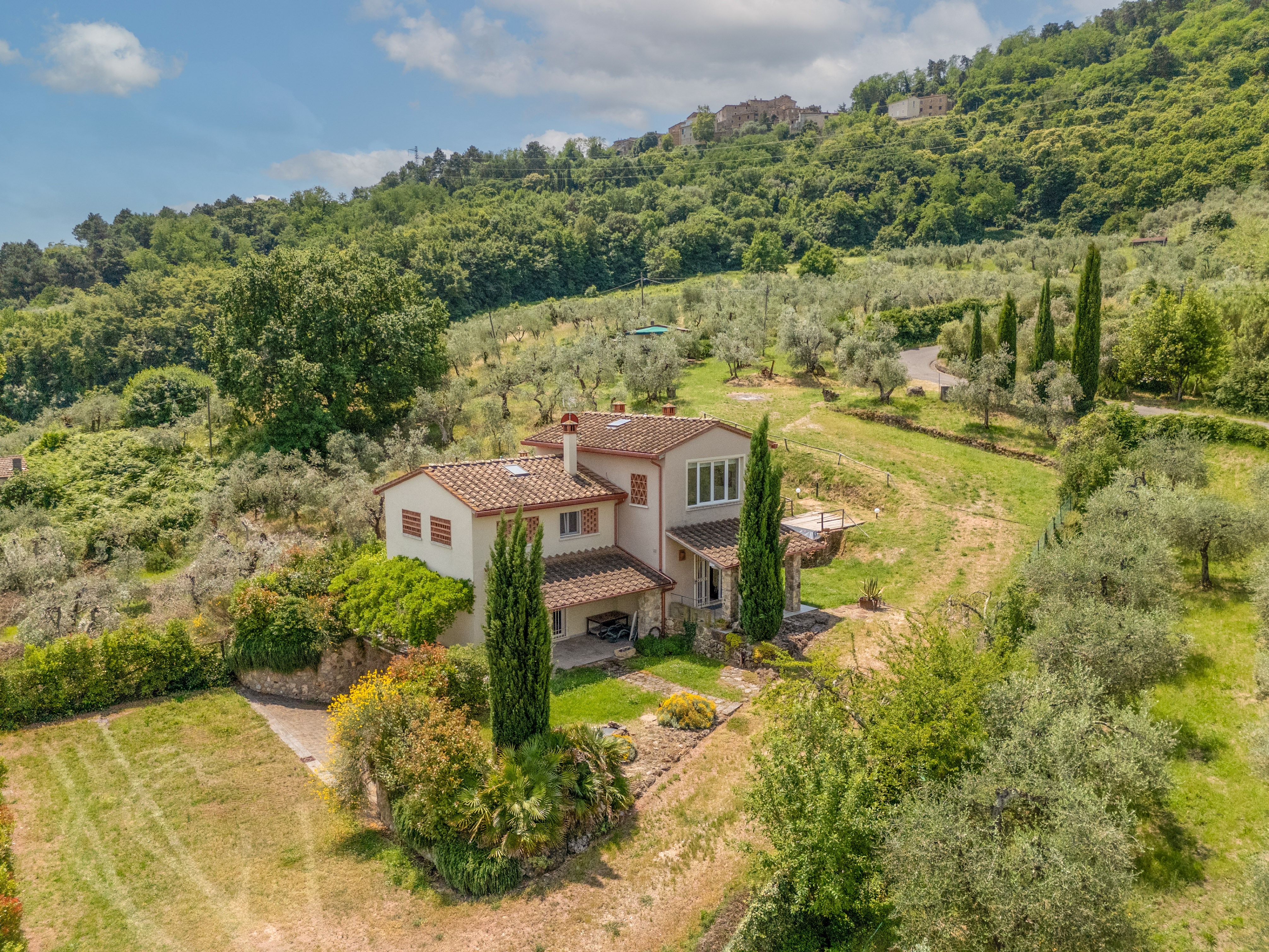 Villa with pool nestled in the hills of Chianni