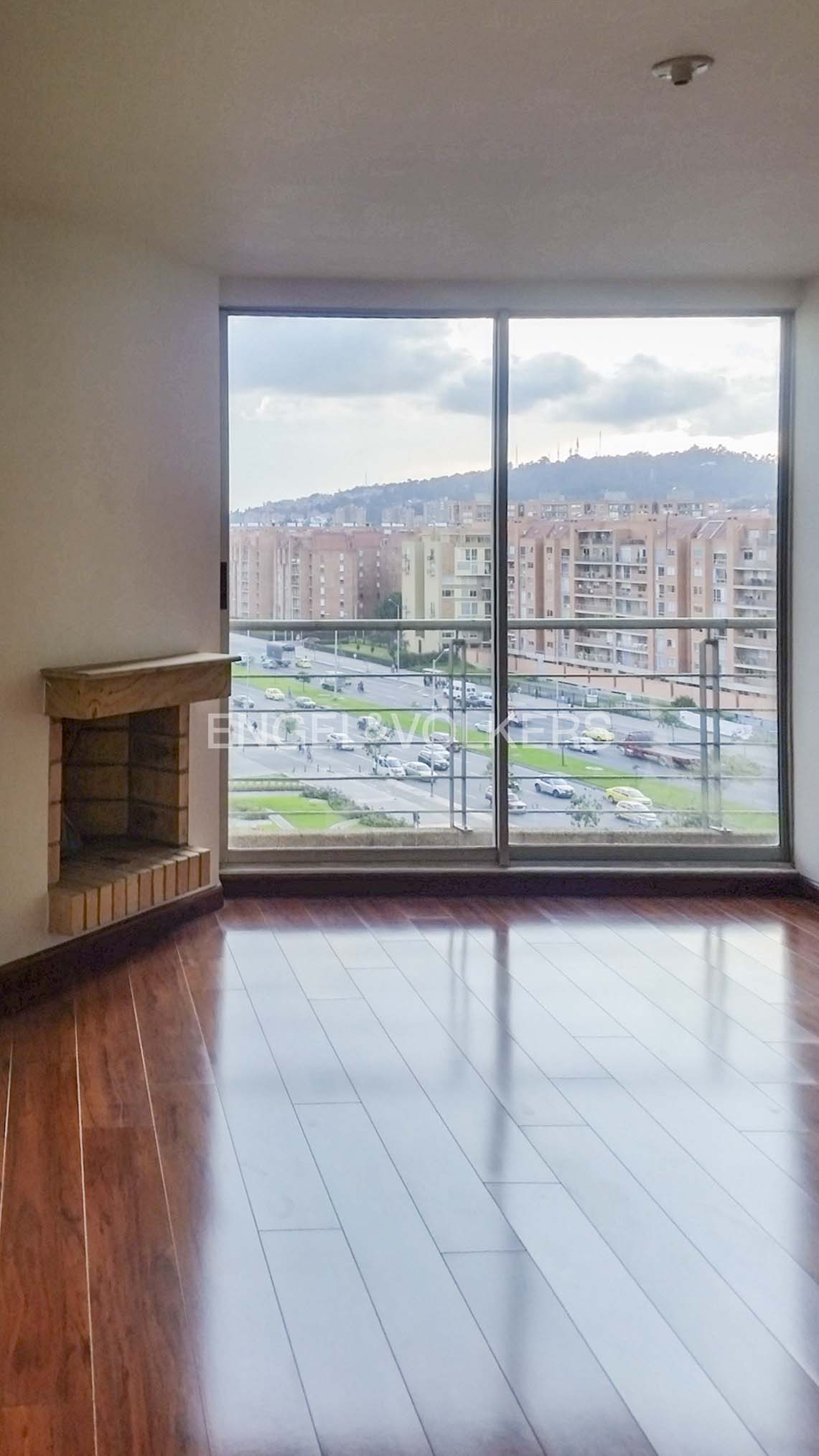 Apartamento con balcón y clubhouse para venta en Colina Campestre