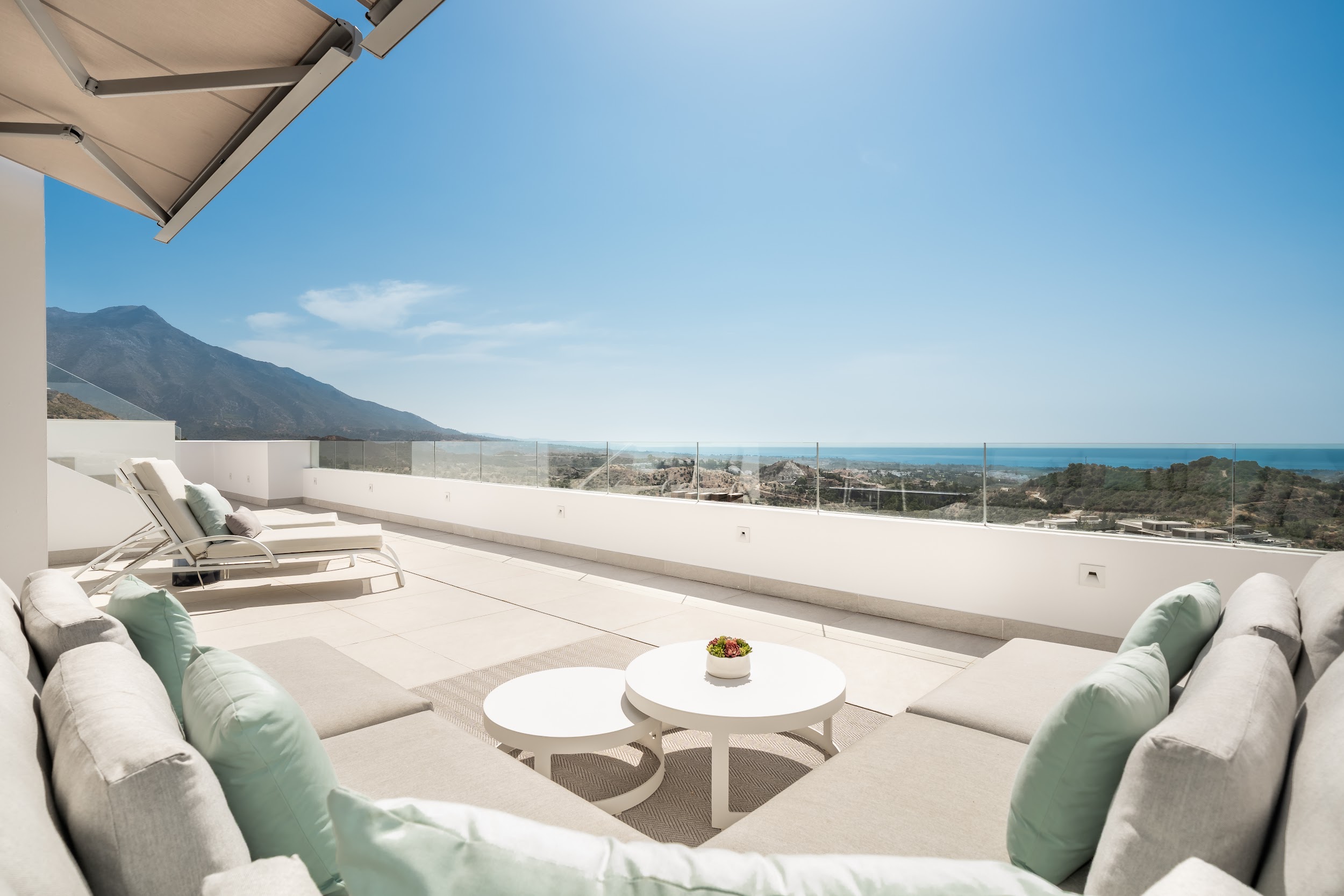 Penthouse mit Panoramablick auf Meer und Berge in Real de La Quinta