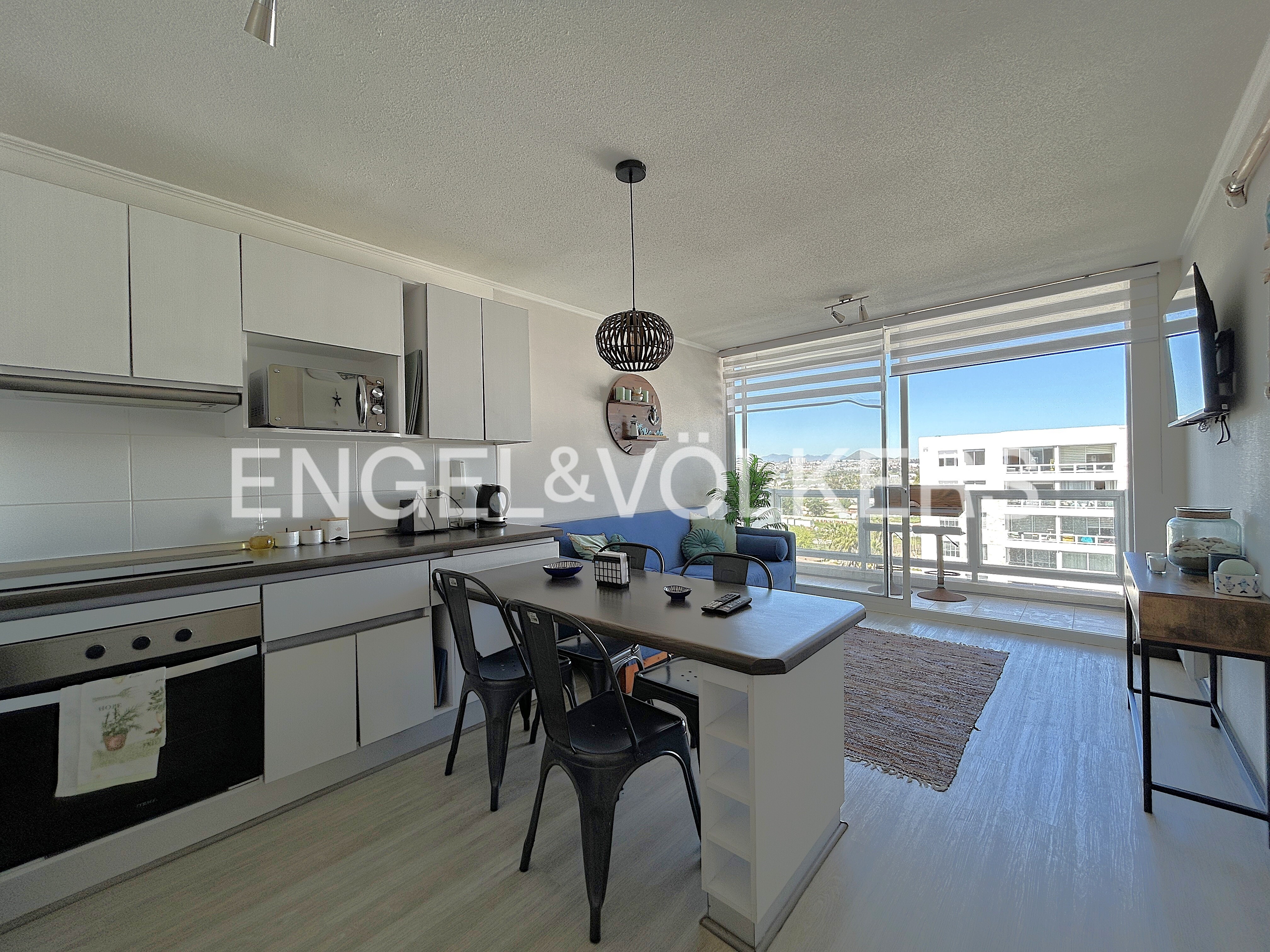 Departamento 2D 2B en décimo piso, sector playa La Serena · Estacionamiento y bodega