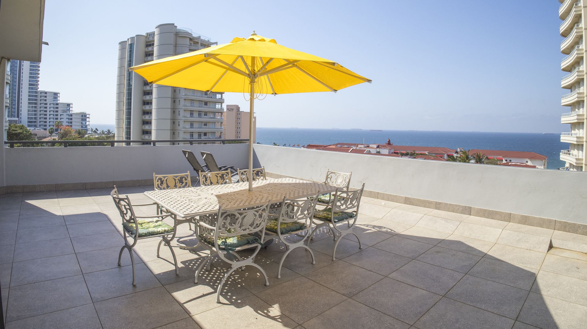 Penthouse Perfection with Panoramic Sea Views & an Expansive Balcony