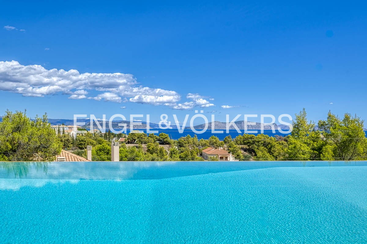 Πολυτελής βίλα με θέα στη θάλασσα στον Άγιο Αιμιλιανό, Πόρτο Χέλι