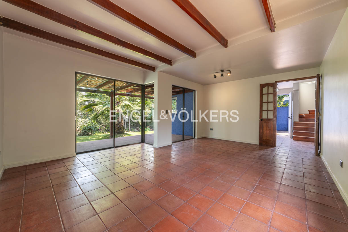 ACOGEDORA CASA EN CONDOMINIO