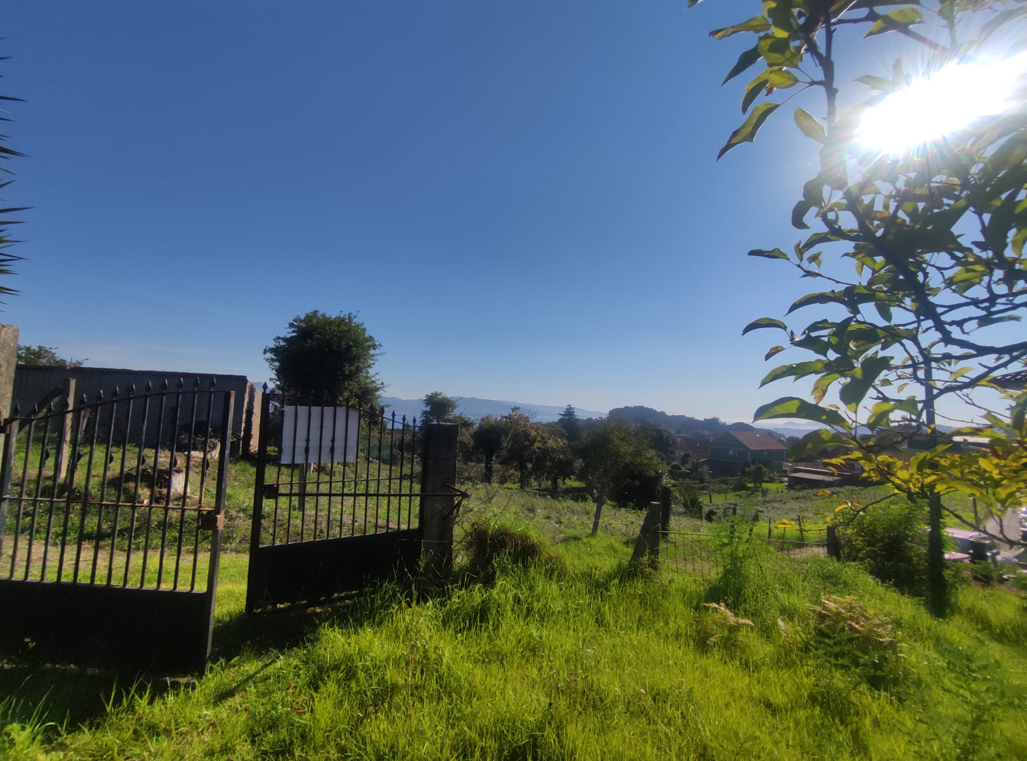 Parcela de 1.340 m para vivienda unifamiliar en Moaña