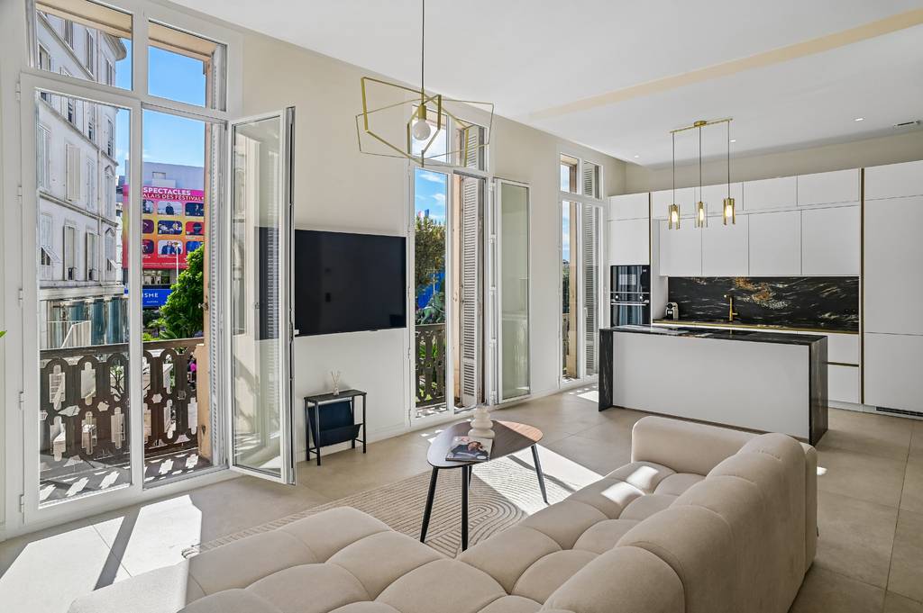 Elegant renovated apartment, Croisette / Palais des Festivals area