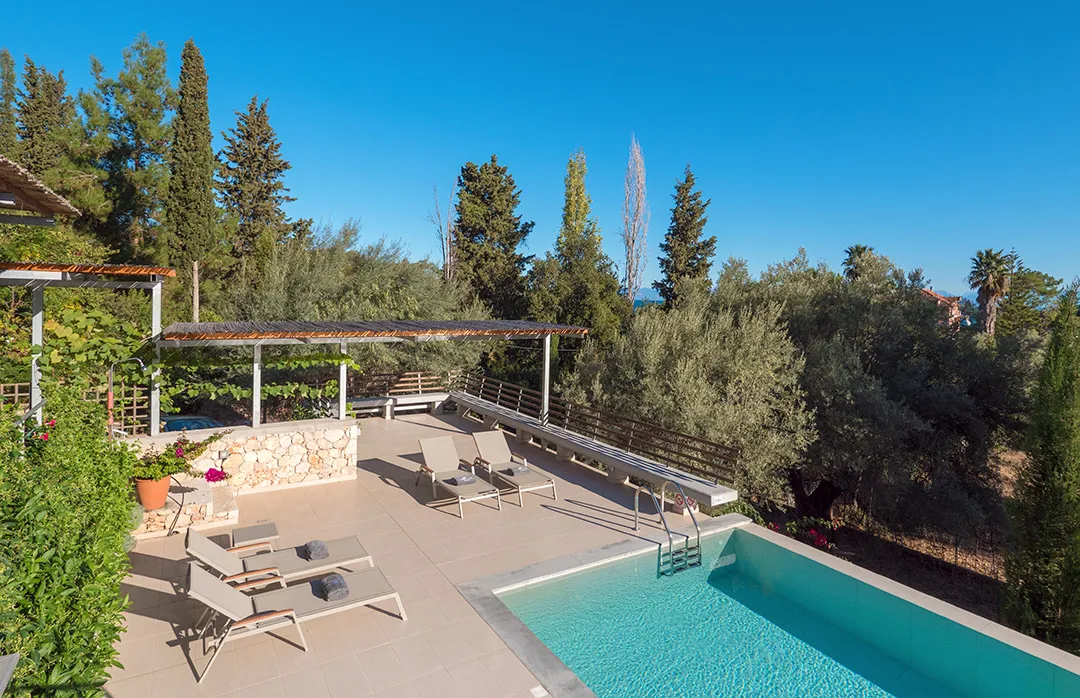 Die Cypress Pool Villa: Freistehende Villa mit 4 Schlafzimmern und Panoramablick aufs Meer
