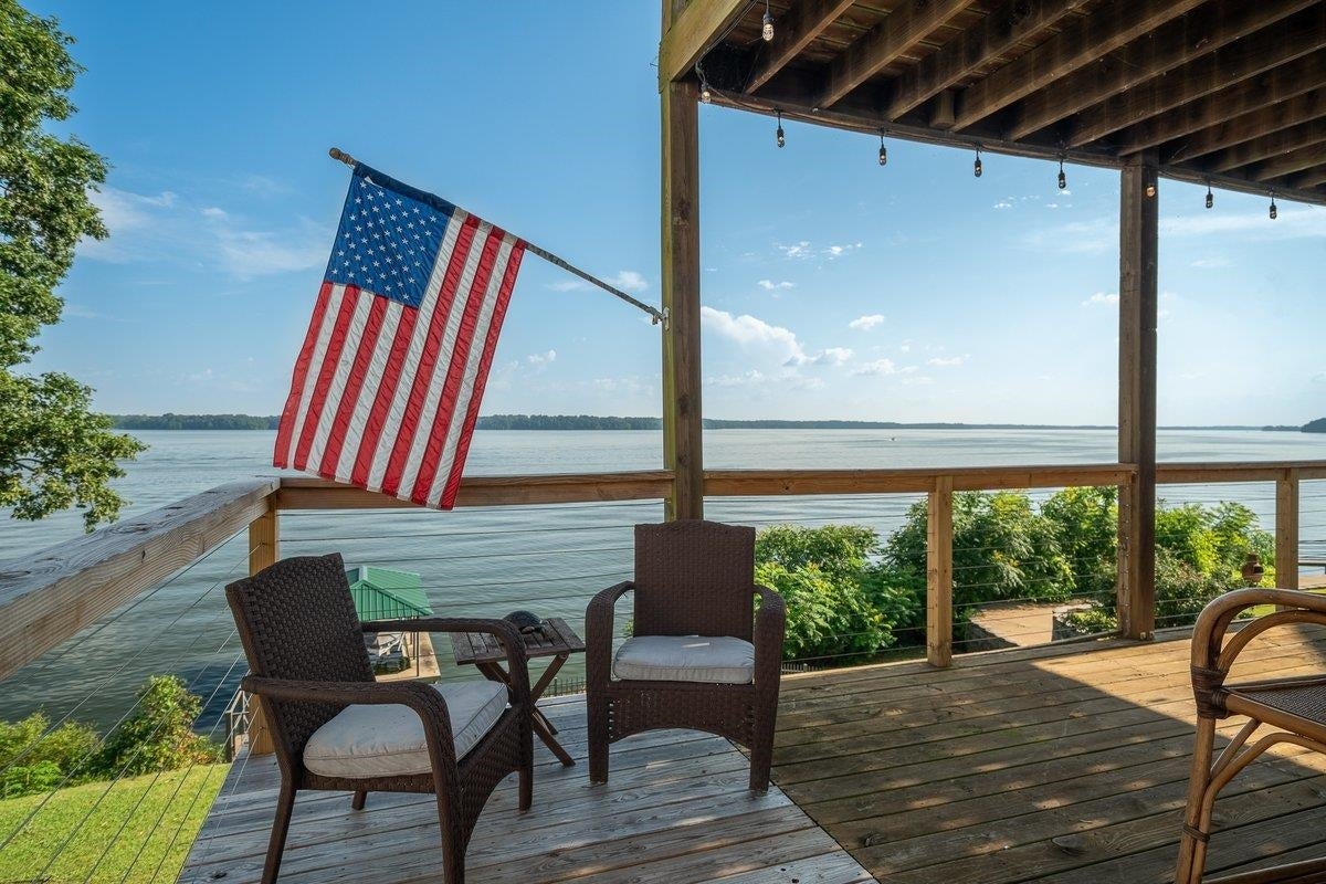 Located on the Main Channel of Tennessee River