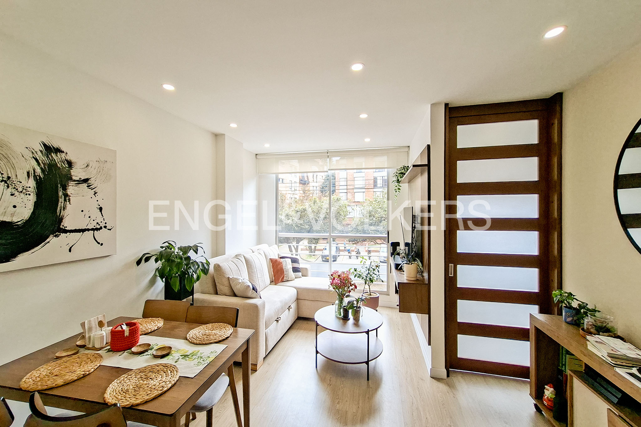 Iluminado apartamento para venta en Puente Largo