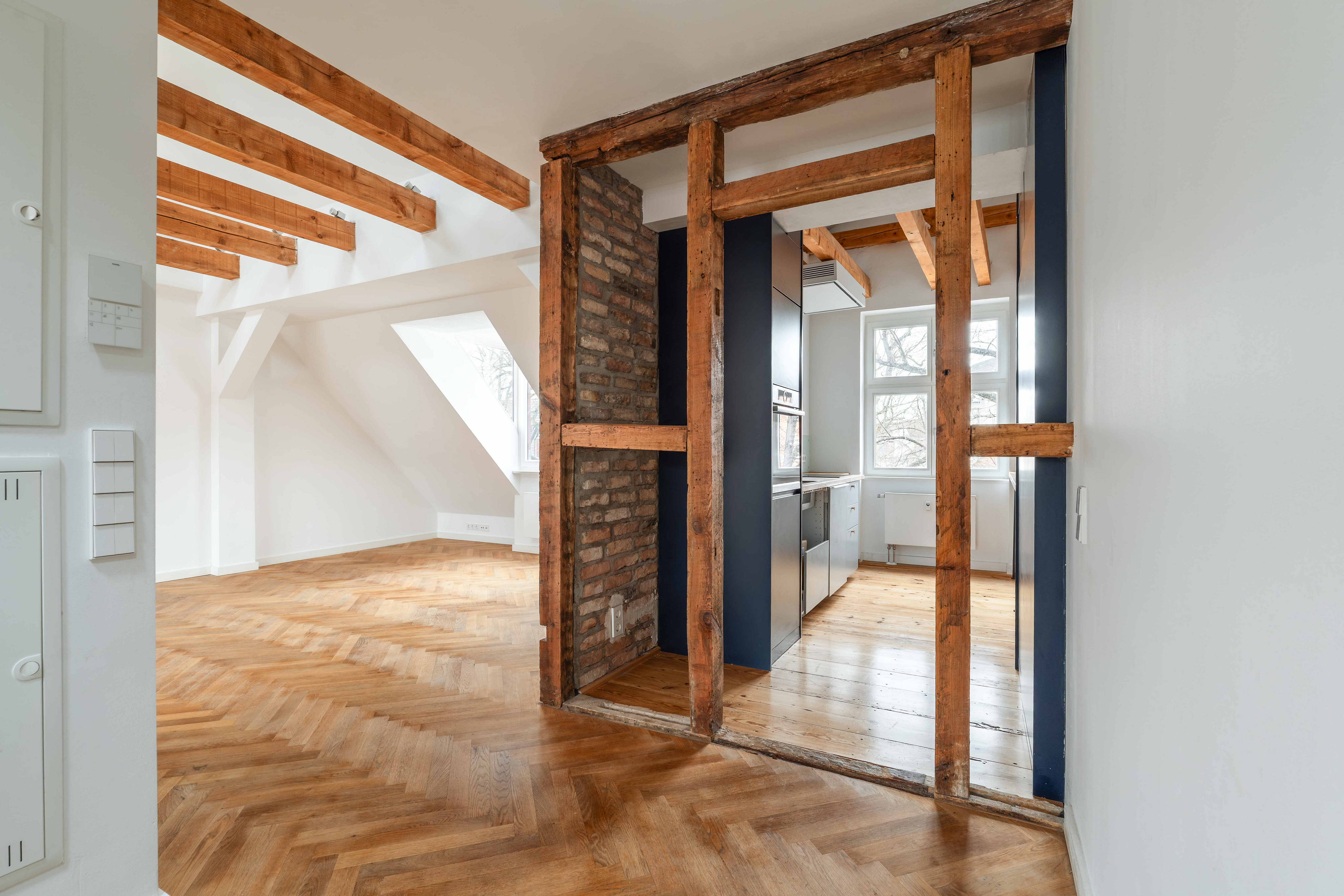 Großzügiges Dachgeschoss-Loft mit Galerie und Gäste-Suite im Herzen Potsdams