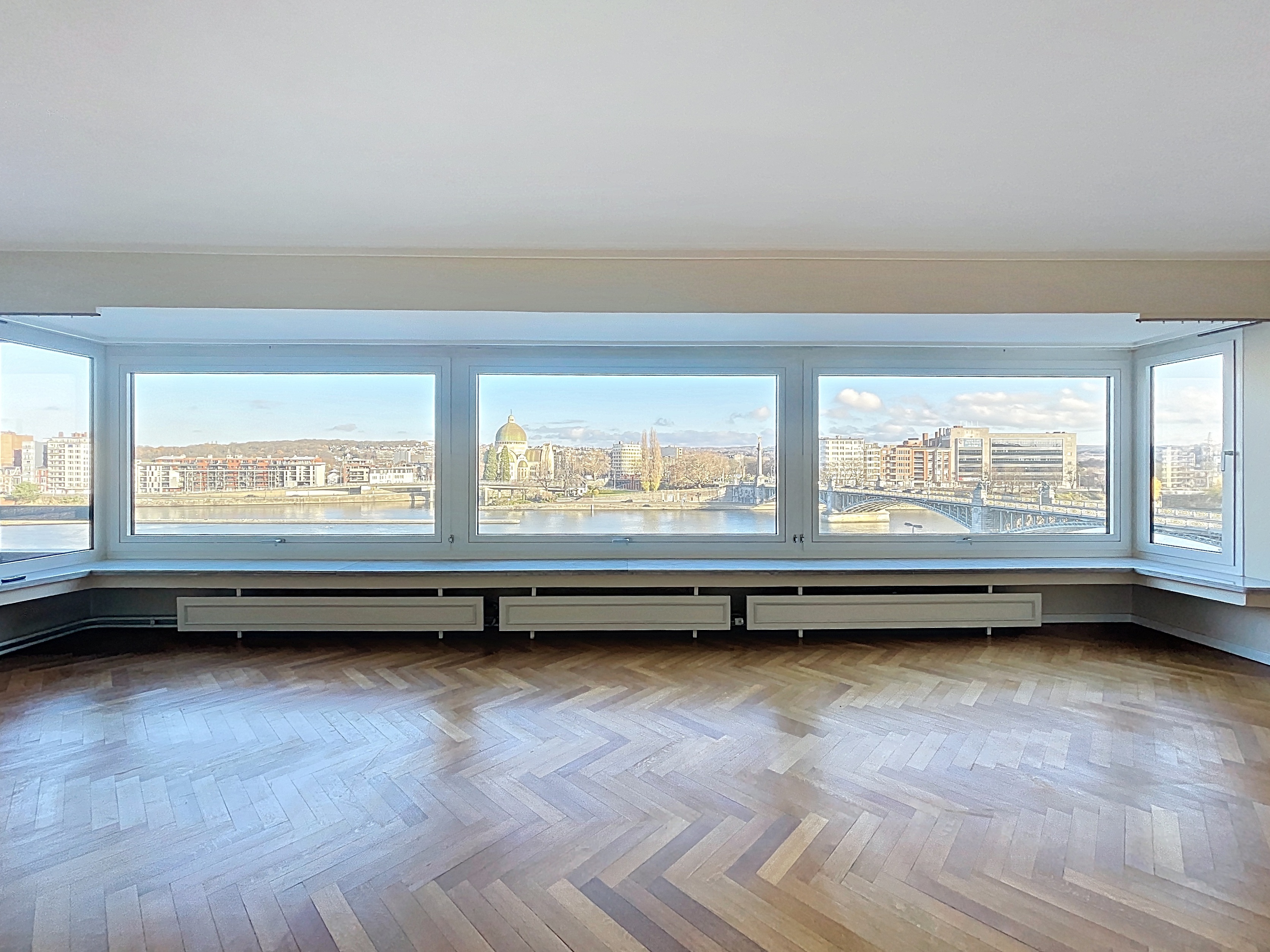 Apartment with breathtaking view of Quai de Rome