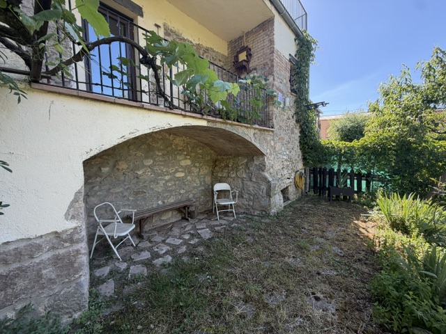An estate with history, character, and endless possibilities in a unique setting in Cardona