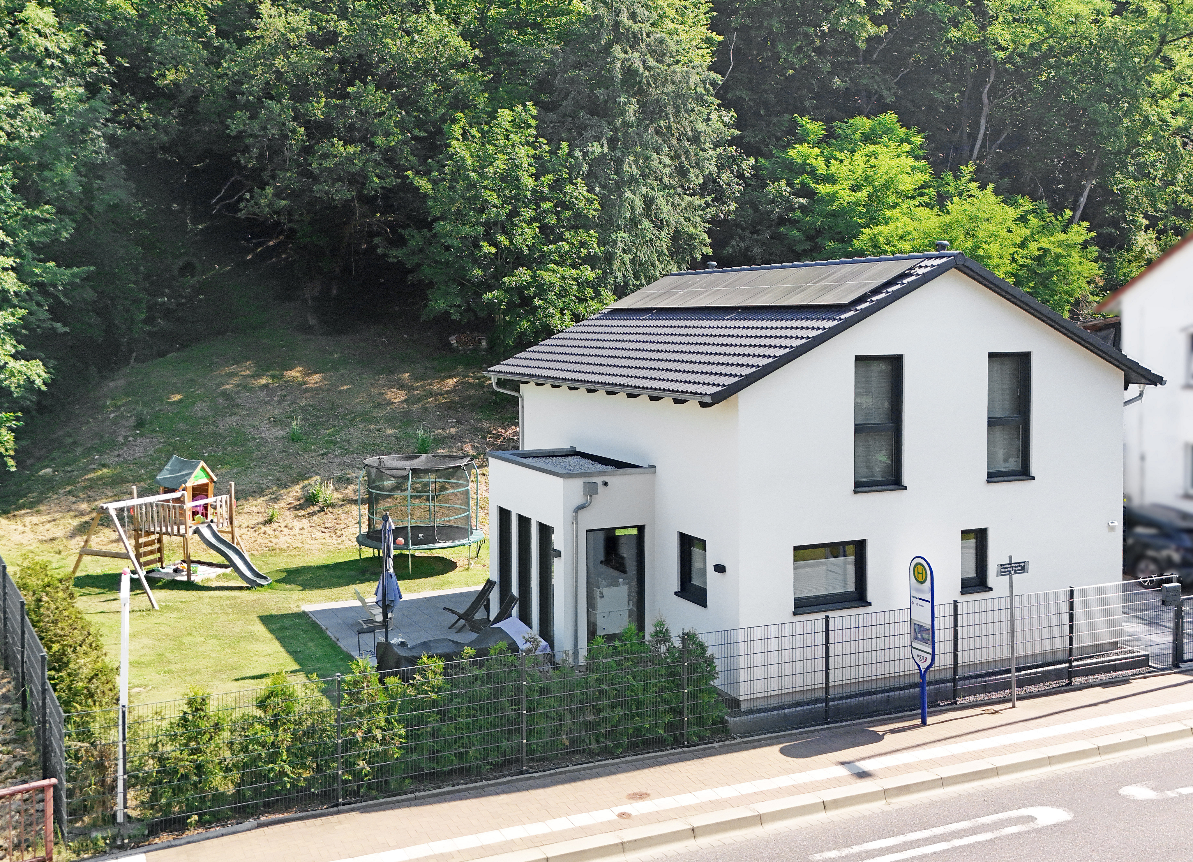 EFH mit Bunker - Stark in Sicherheit & Energie