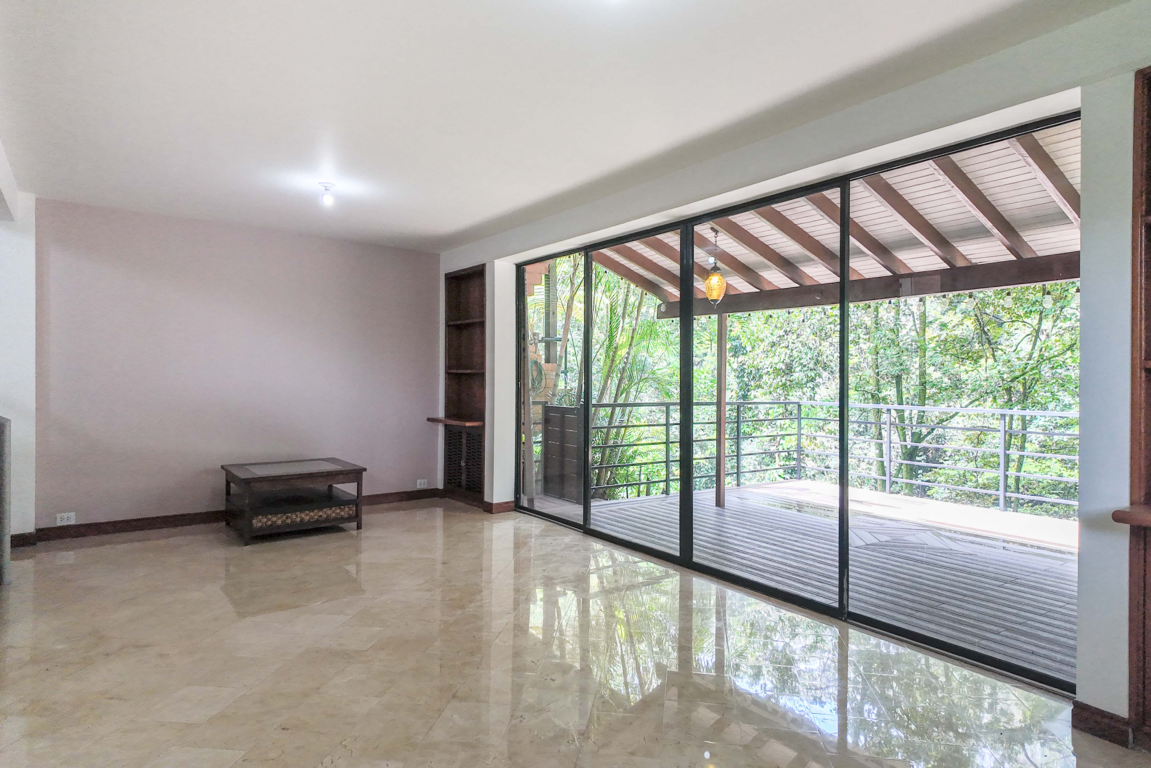 Casa con terraza para arriendo en El Tesoro, El Poblado