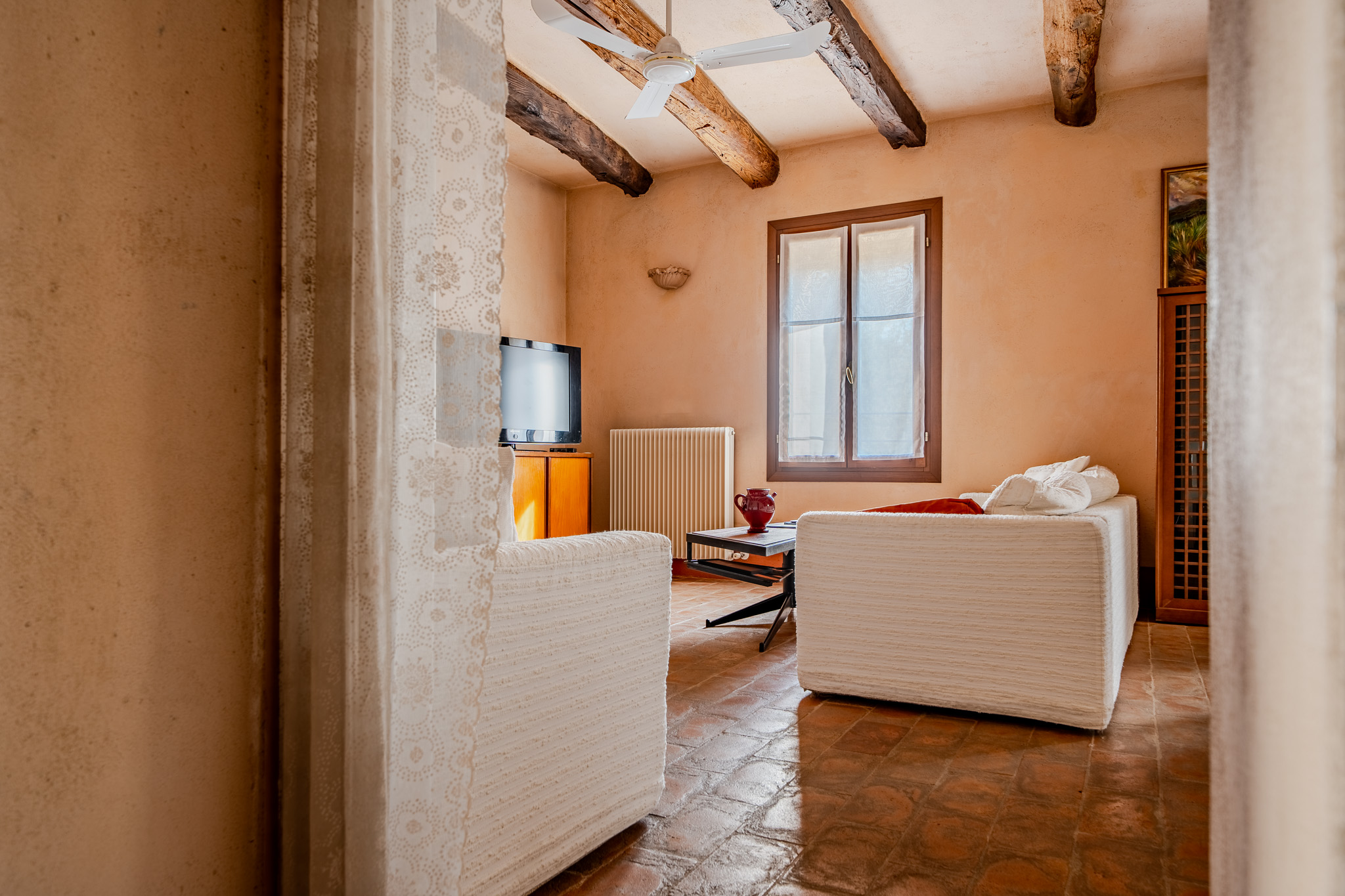 Prestigious historic residence with private garden and authentic 17th-century staircase