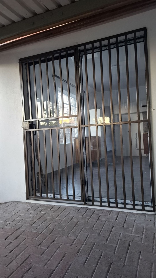 Charming Bachelor Pad for Rent – Ideal for Single Living