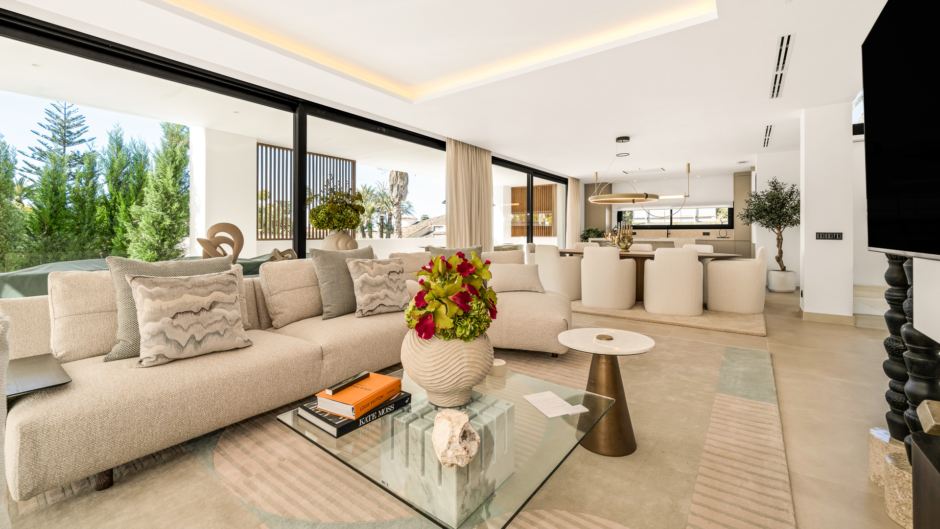 Brand-New Turnkey Villa With Rooftop Solarium On Marbella’s Golden Mile