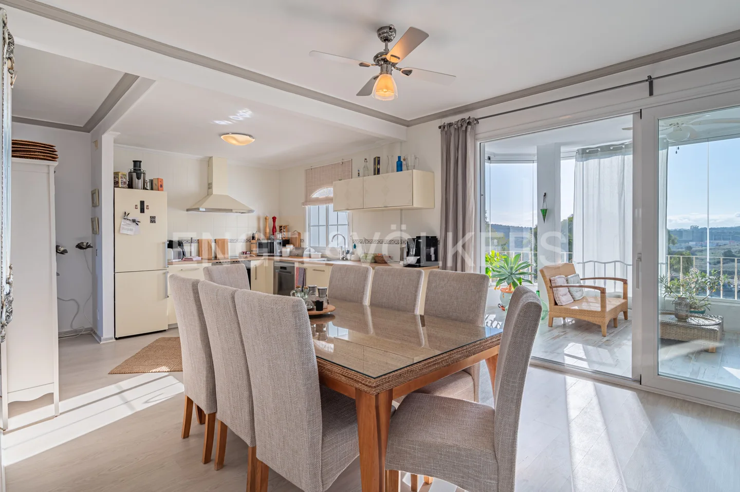 Stunning luxury penthouse apartment in Estepona Golf