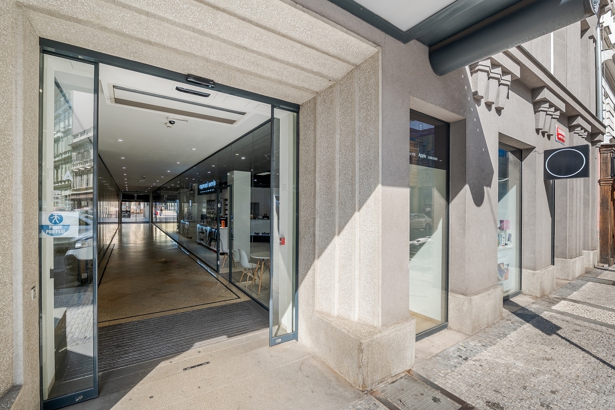 Attractive commercial space in Rosetta Palace