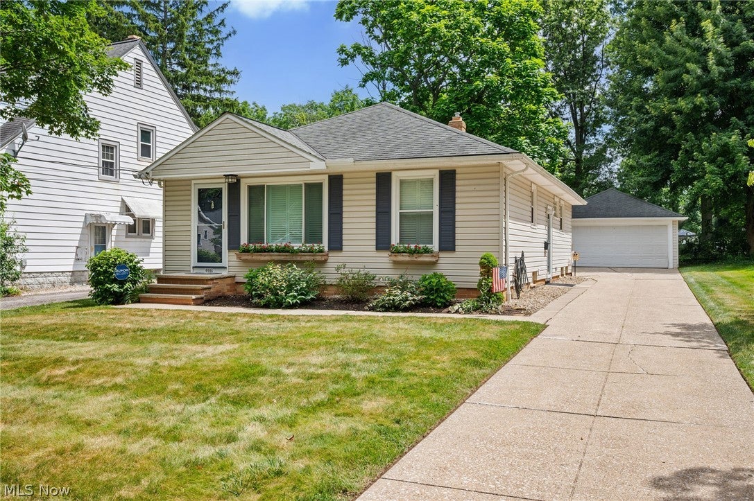 Fully Updated Ranch in Mayfield Village