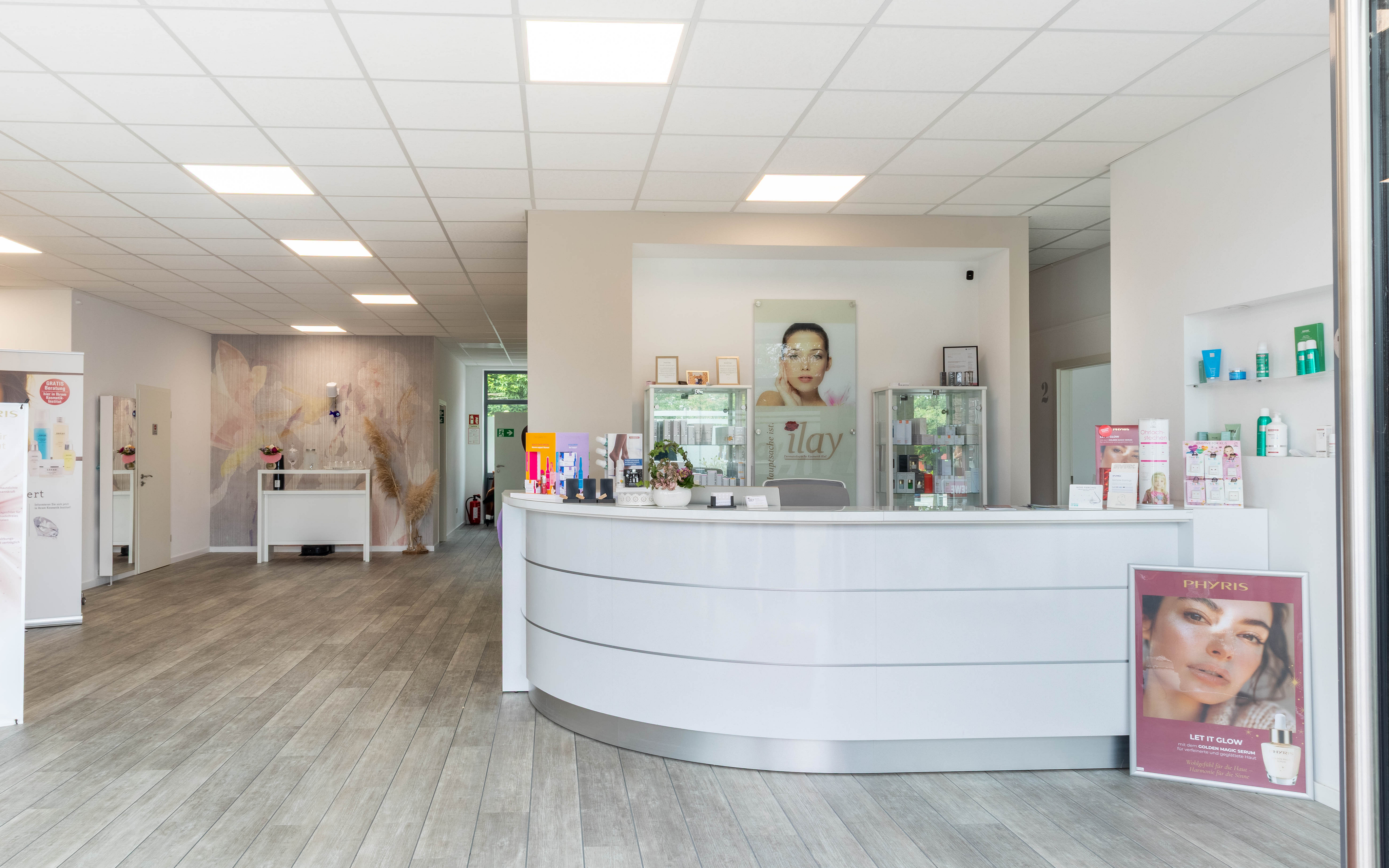 Moderne Gewerbefläche zur Untervermietung in einem etablierten dermatologischen Kosmetikinstitut ab ca. 40 m²