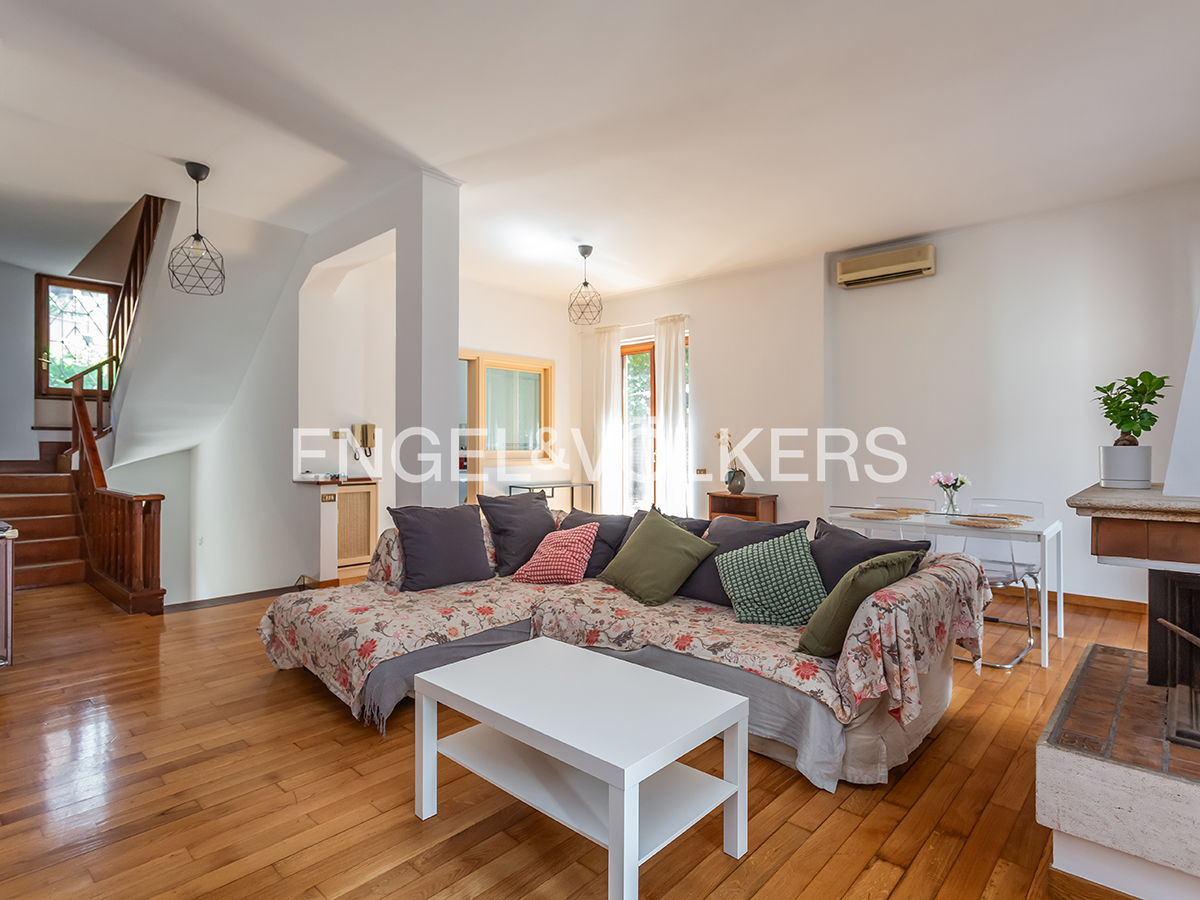 Cottage with garden in La Giustiniana area