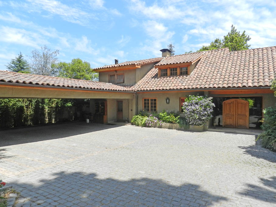 Preciosa casa con gran terreno