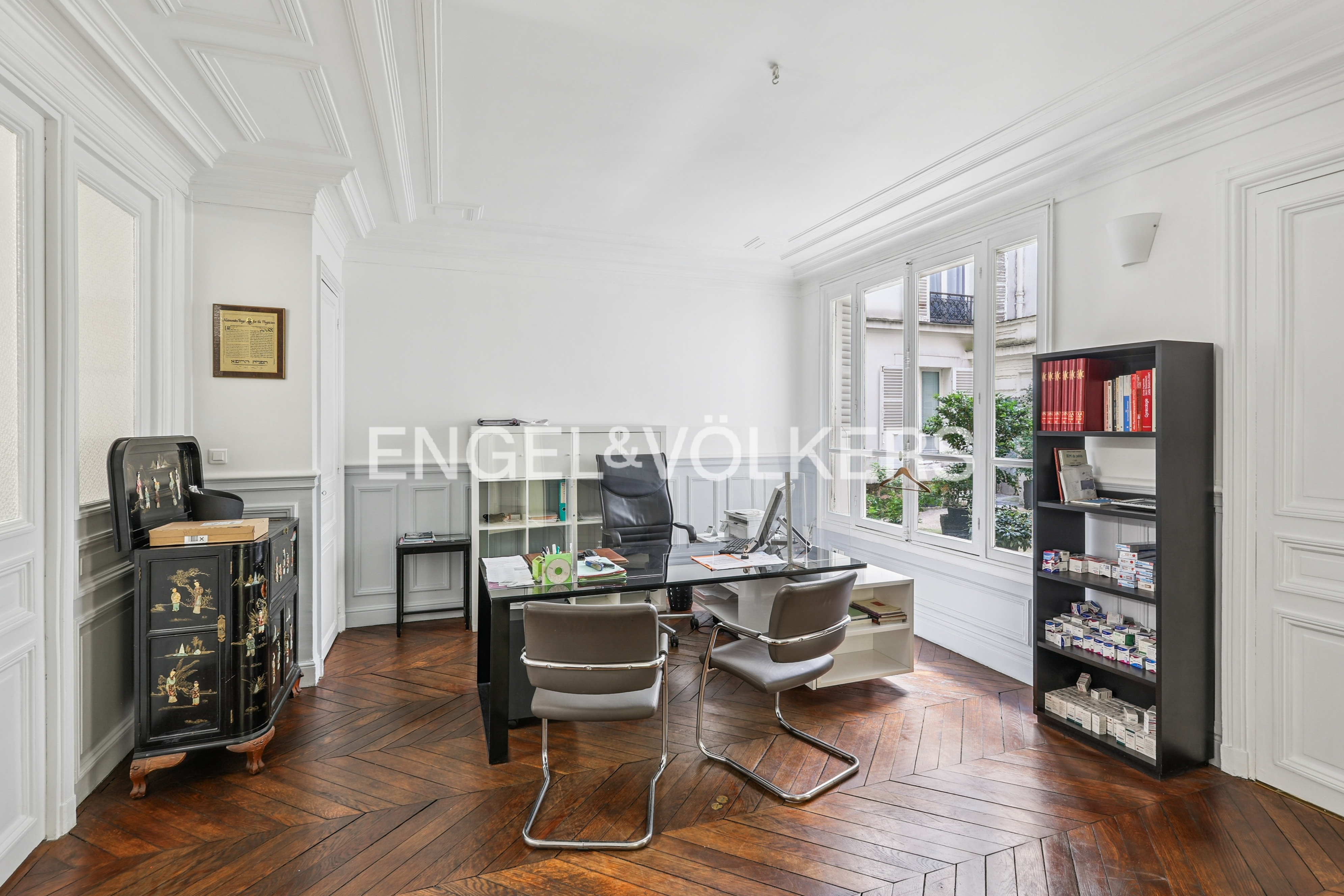 Prestigious address for self-employed professionals - Faubourg Saint-Honore