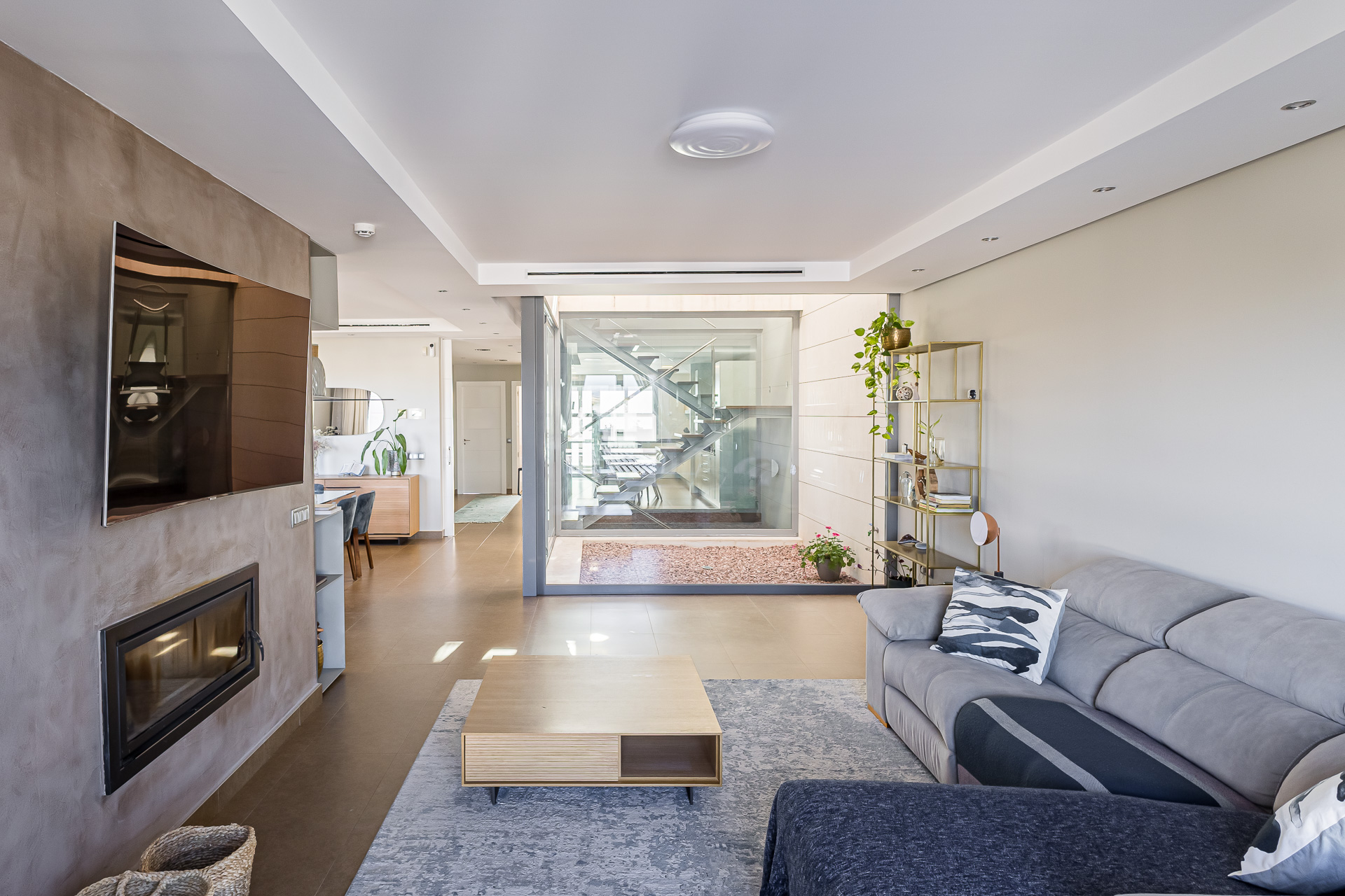 Spectacular, completely renovated, light-filled contemporary residence in La Marazuela, Las Rozas