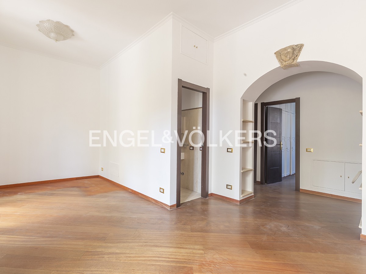 Modern apartment in the Ponte Milvio area