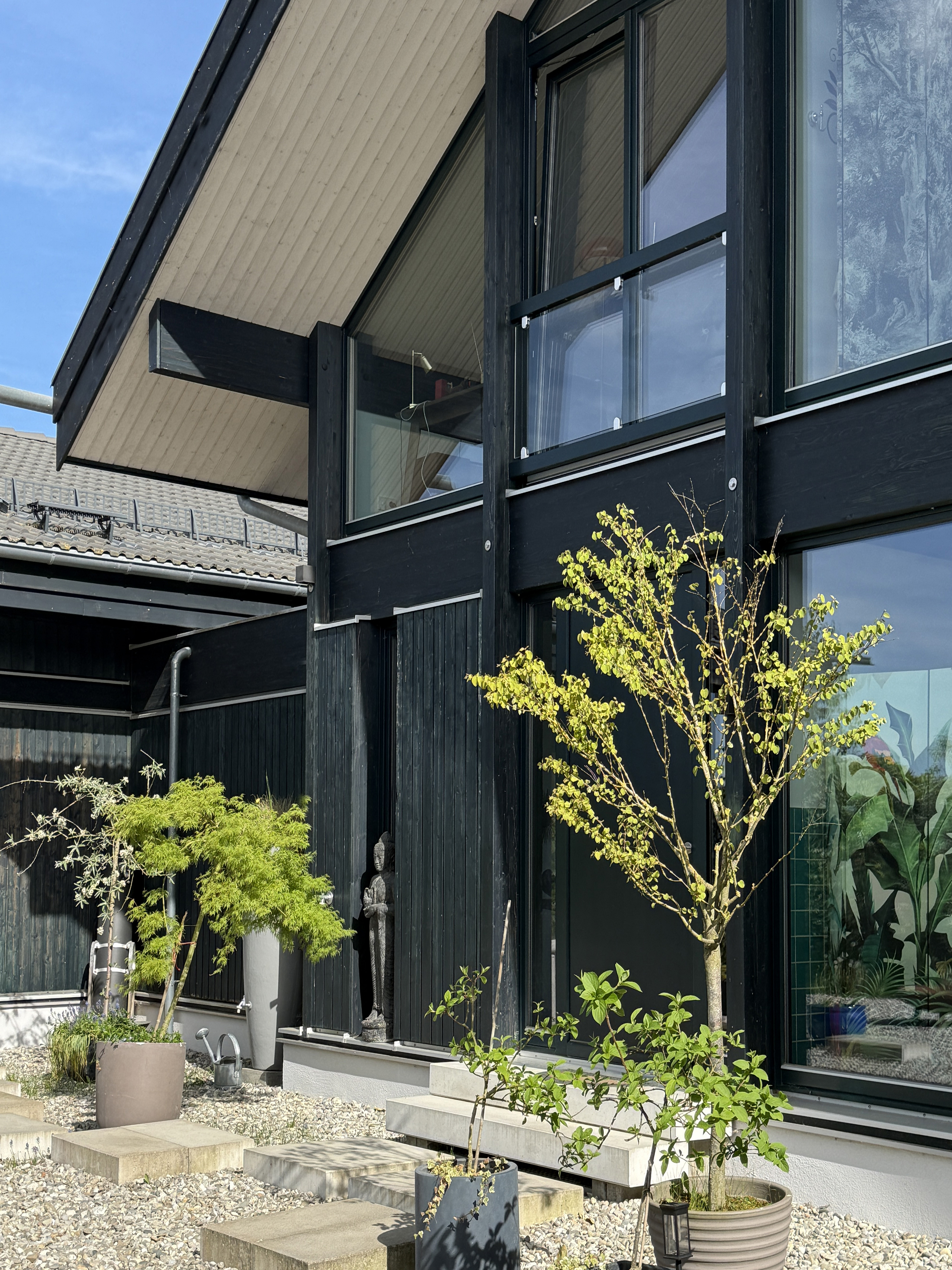 Designliebhaber aufgepasst : Architektenhaus für die große Familie plus separater Bungalow!