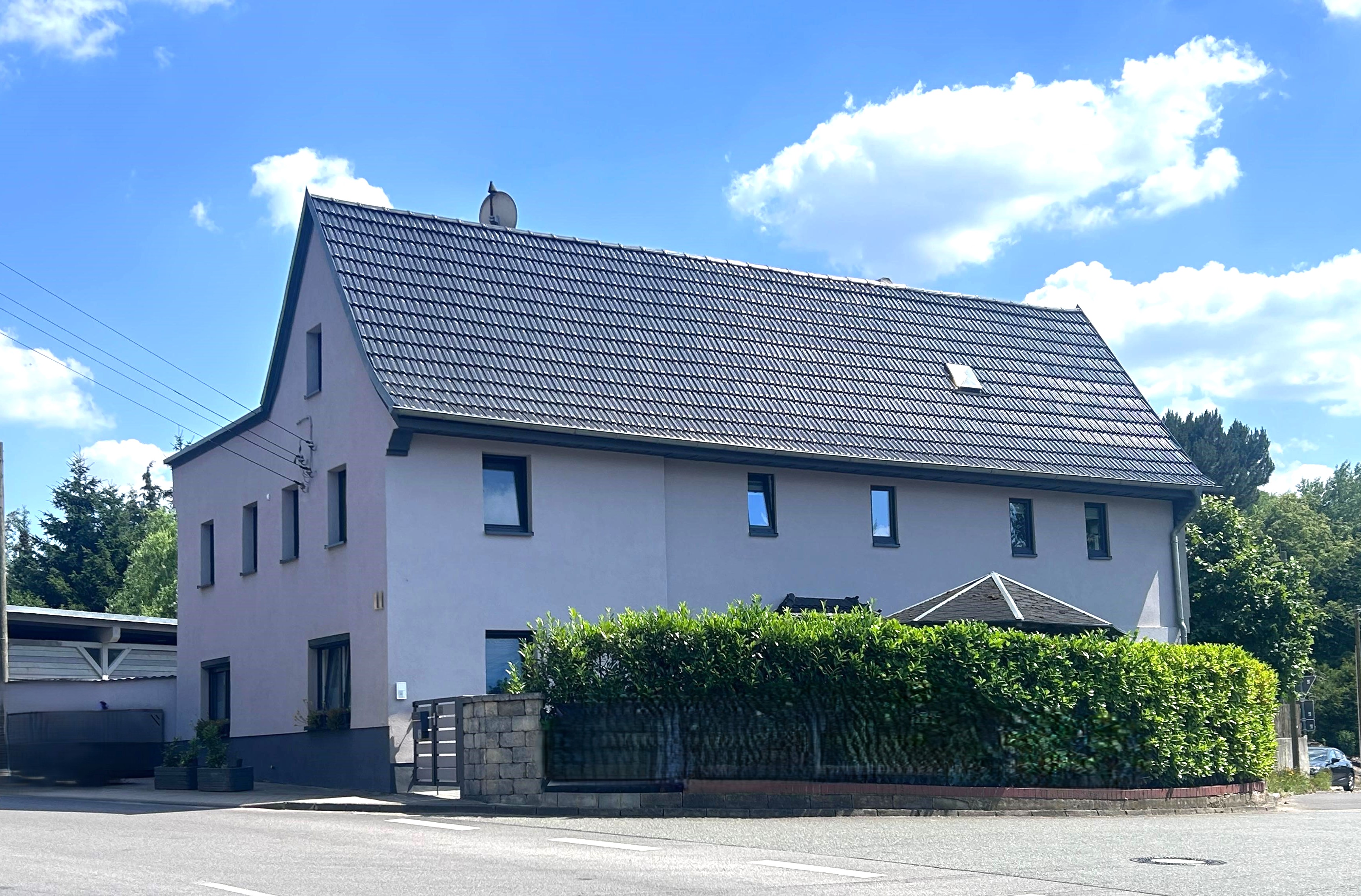Exklusives Anwesen in Gerstenberg: Historischer Charme trifft Luxus mit Pool, Saunahaus, Kamin, Garten & Terrassen