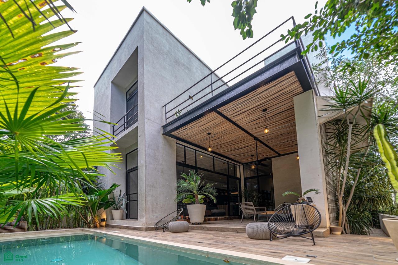 4 BR Boho Chic Villa with pool & rooftop in Playa del Carmen